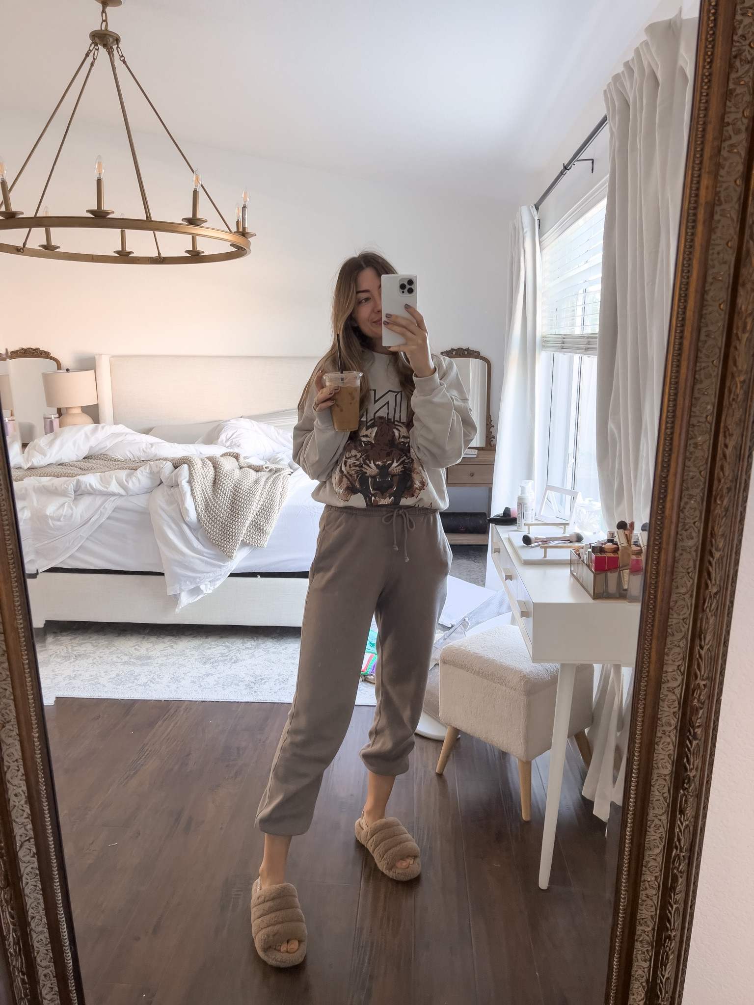 Some of my favorite new sweatpants 🤍 