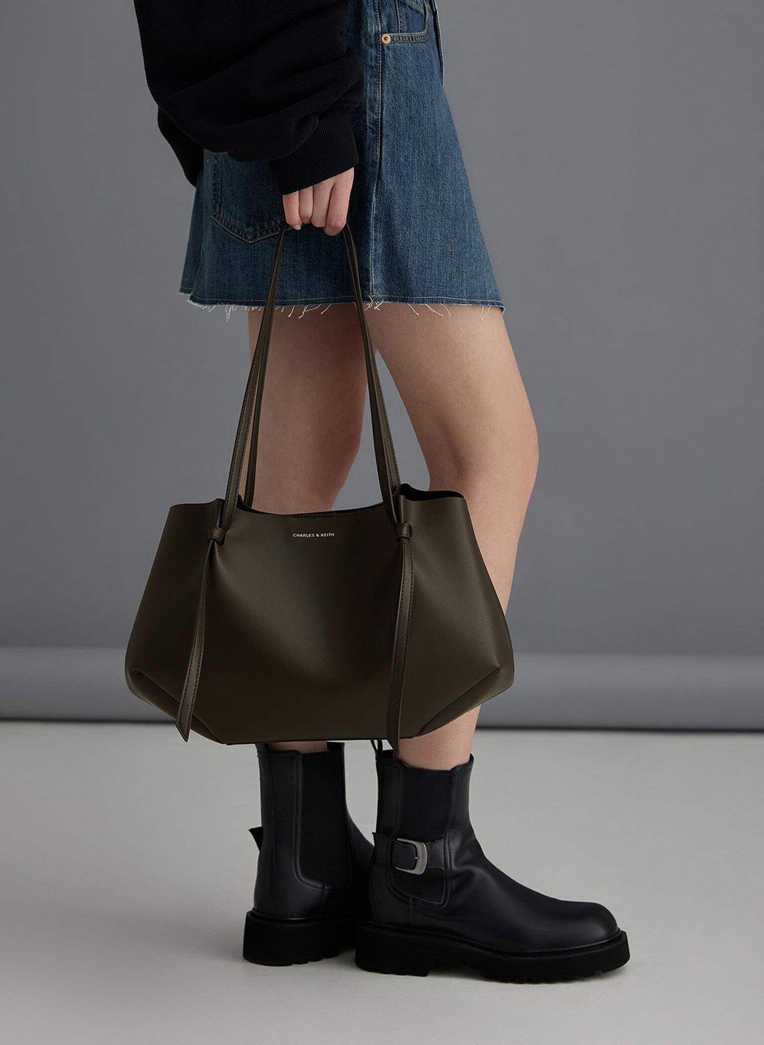 Calla Tote Bag
    
         - Dark Moss | Charles & Keith CA