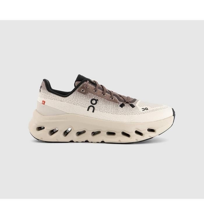 ON Cloudtilt Trainers 🤎✨