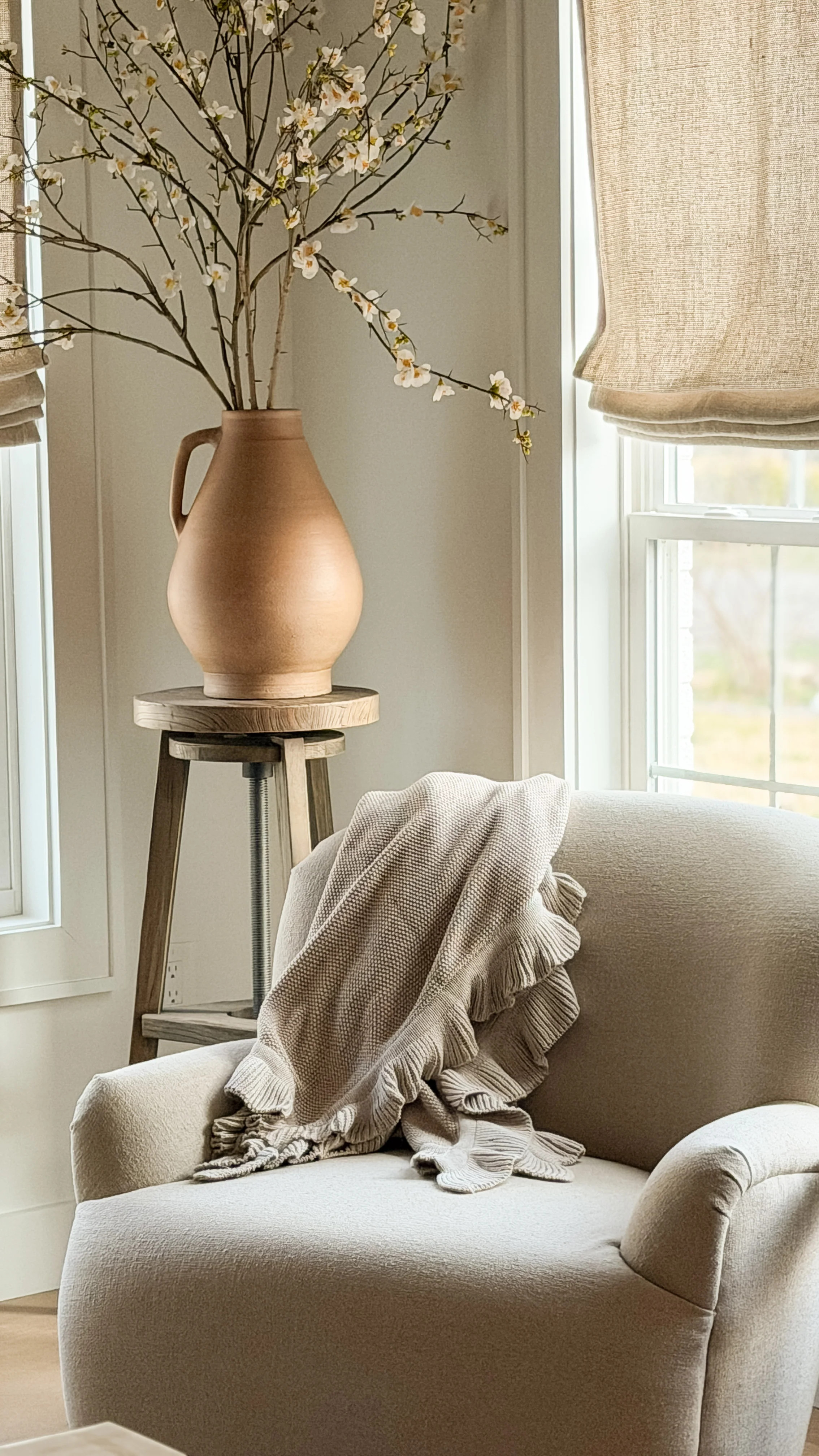 The Laurel Ruffle Throw | Cottage and Key