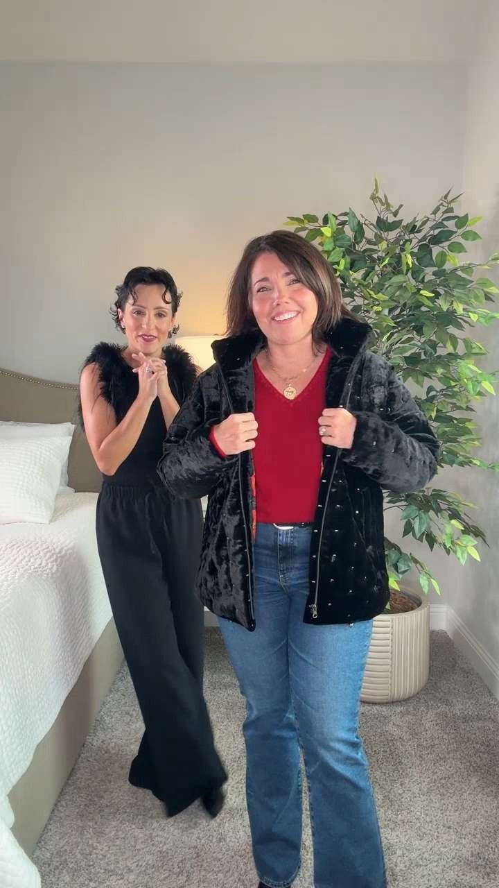 Giving a friend something she truly loves never gets old. Silk that moves, cashmere that comforts, and the biggest smile from Brooklyn.
@johnnywas
#ad
#sponsored
#JohnnyWas
#JohnnyWasHere 

 