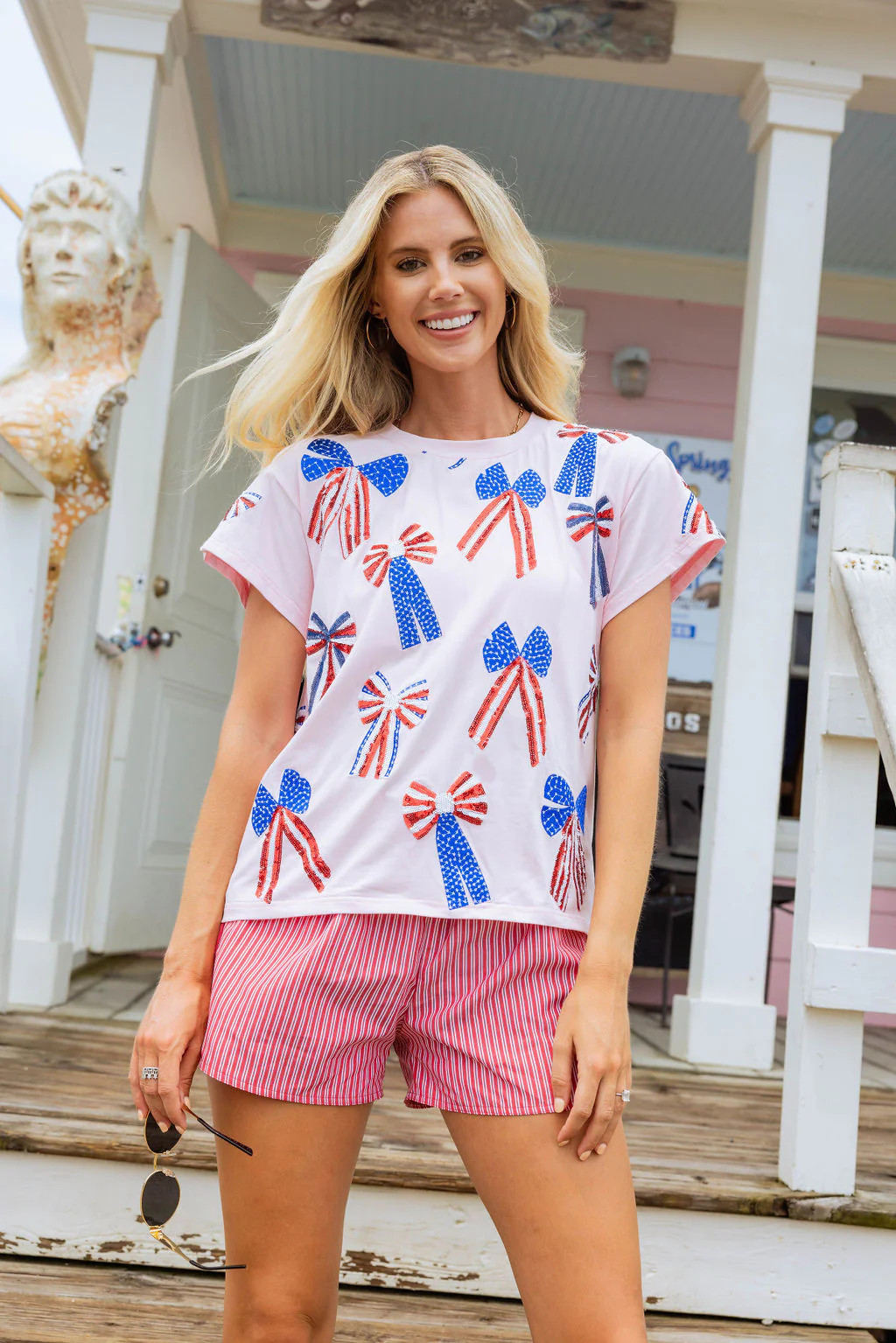 Light Pink Red, White & Blue Scattered Bow Tee | Queen of Sparkles
