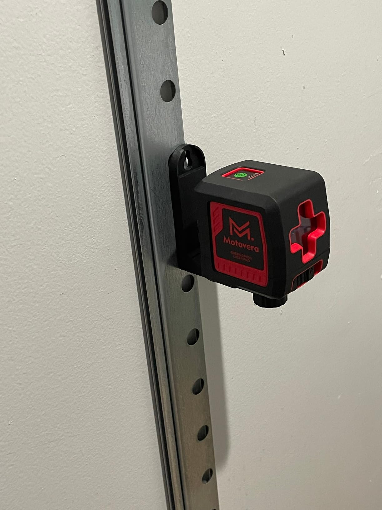 Motovera 100ft Laser Level Self leveling Green Cross Line, 4 Brightness Adjustment, IP54 Waterpro... | Amazon (US)