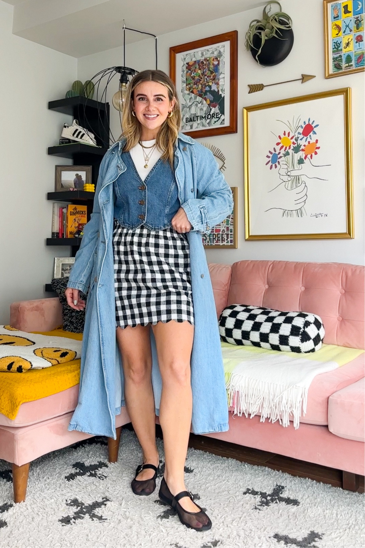 1 denim trench, 8 ways
Wearing a small in the trench