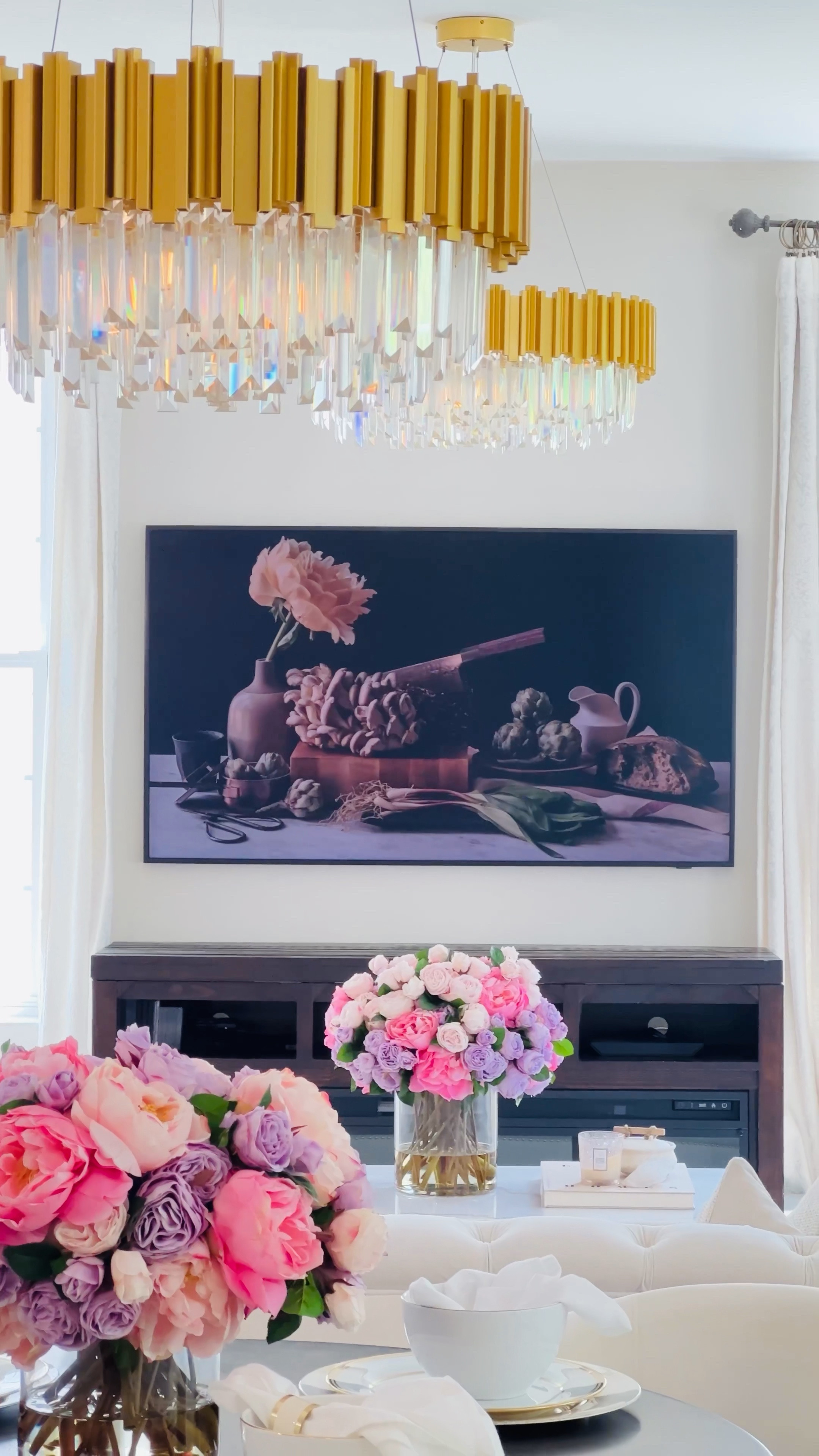 My 65” frame TV is on major sale for Cyber Monday!!! Love how seamlessly this TV turns into a matt picture frame when not in use!! If you’ve been thinking about it, this is the time to shop! It’s the lowest price I’ve seen all year!!! Run!! 

Samsung Frame TV deal
Amazon finds 
Amazon must haves 
Sale Alert 


#LTKHoliday #LTKCyberWeek #LTKGiftGuide