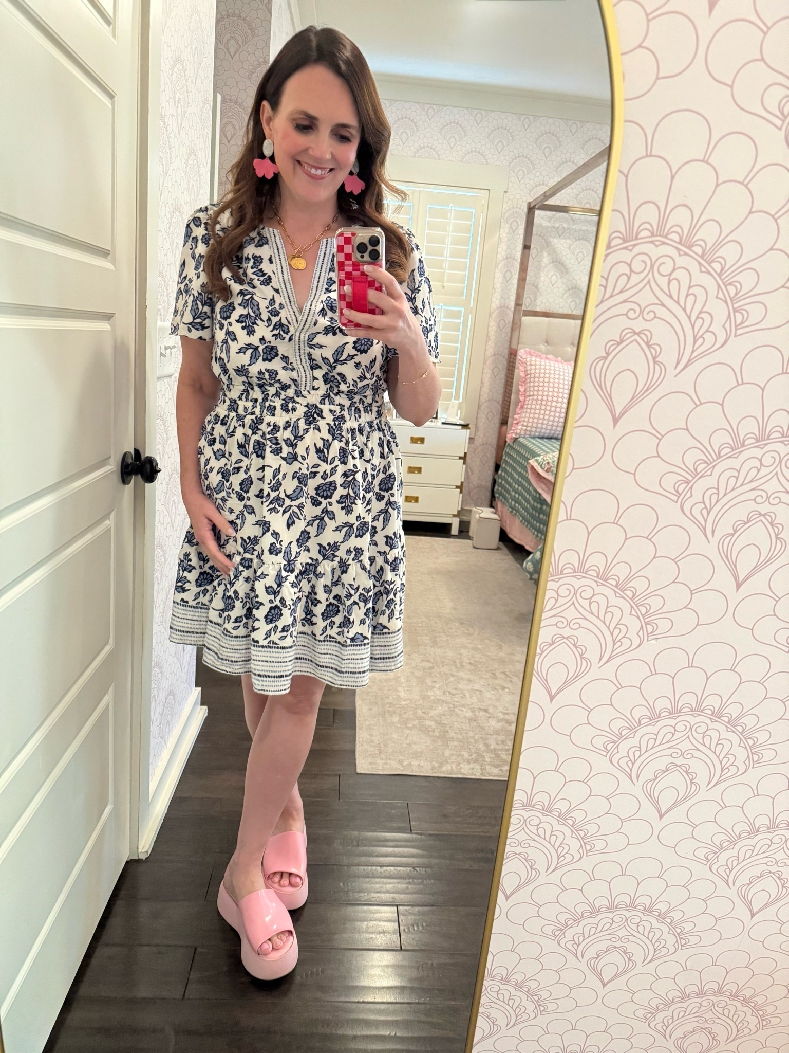This super flattering Mary Square dress is 25% off during the Labor Day sale!

#LTKSaleAlert #LTKgrwm #LTKootd