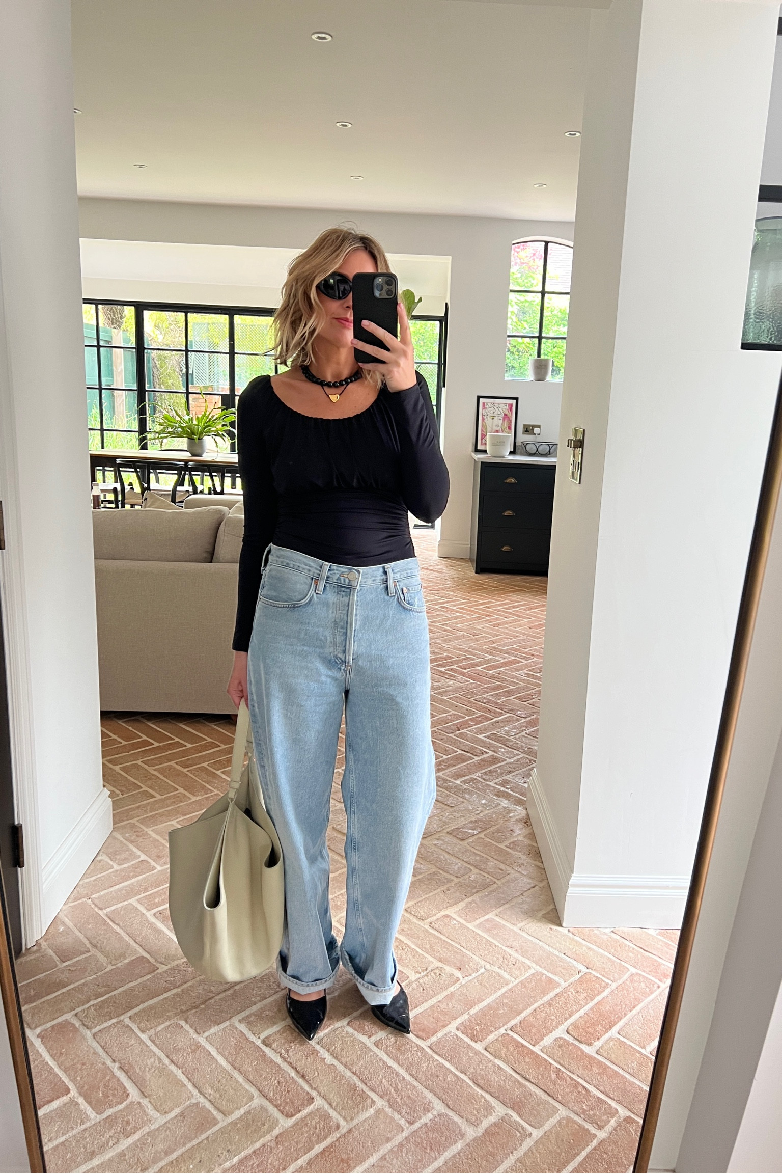 Bodysuit + Baggy Jeans 

#LTKstyletip #LTKunder100 #LTKeurope