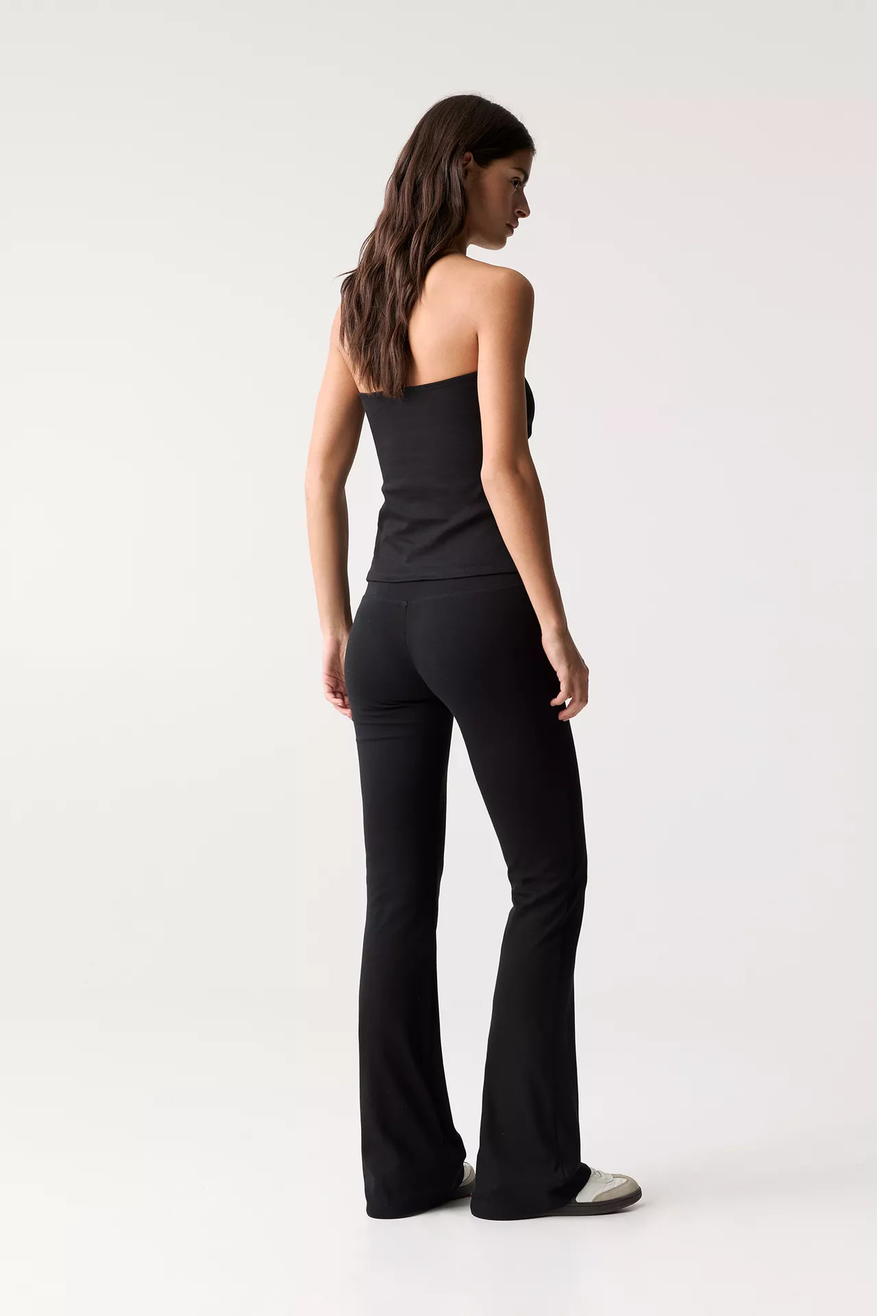 Trainings-joggerhose mit Schlag | PULL and BEAR DE