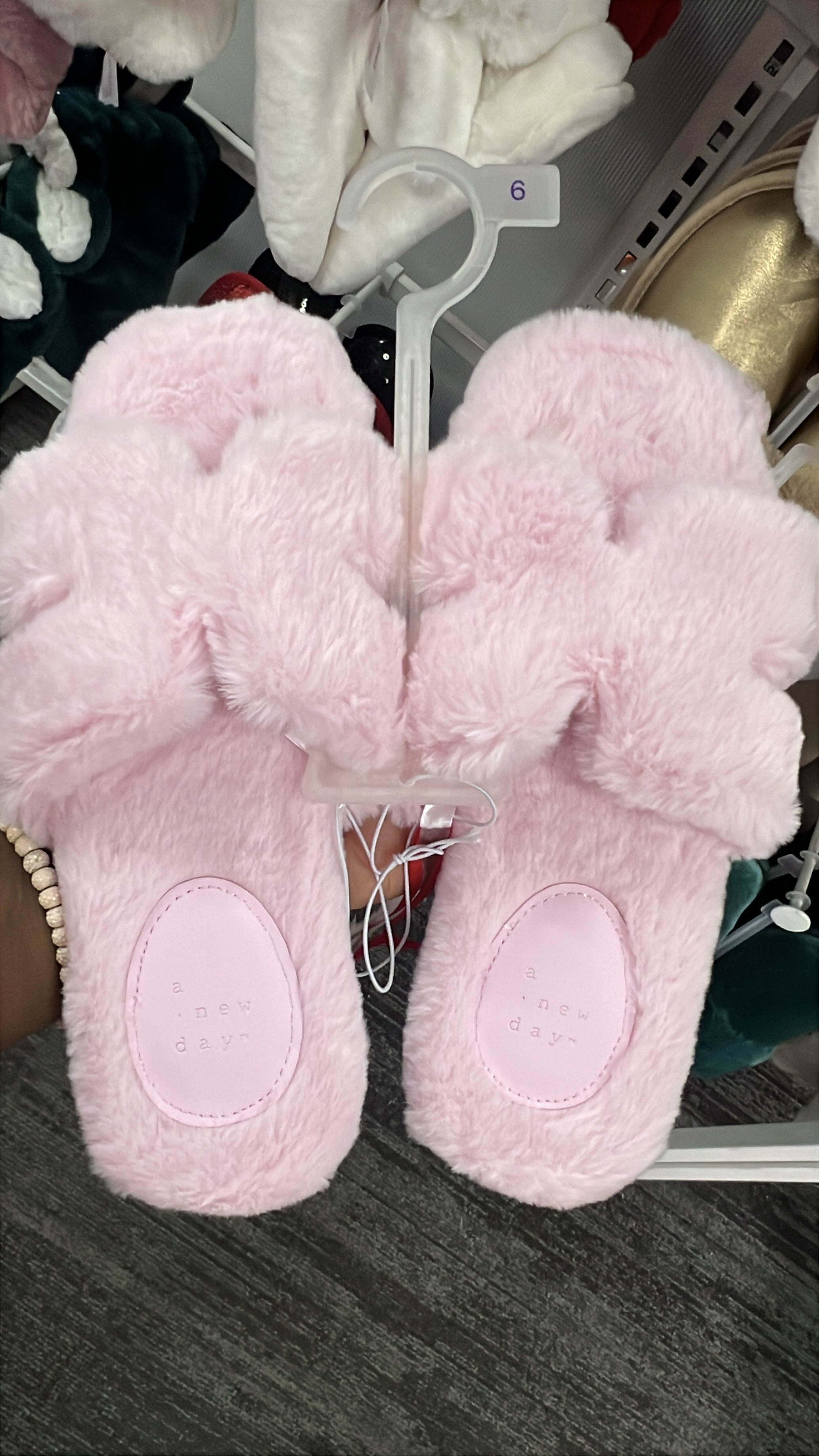 Slippers for Her! 

#LTKGiftGuide