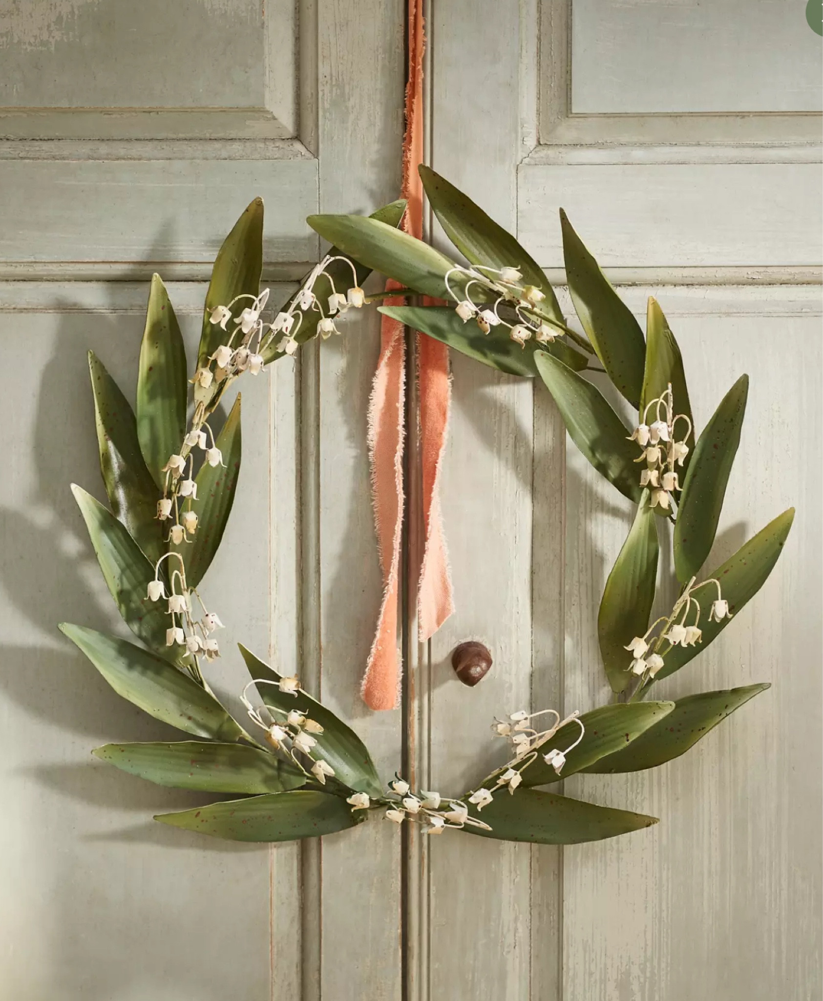 
Hand-crafted especially for terrain from durable iron, this delicate circlet wreath features a layer of broad leaves dotted with snowy lily of the valley blooms.

A terrain exclusive
Iron
Indoor use only
Wipe clean with soft cloth
Handmade; slight variance in appearance may occur
Imported

#LTKSeasonal #LTKHome