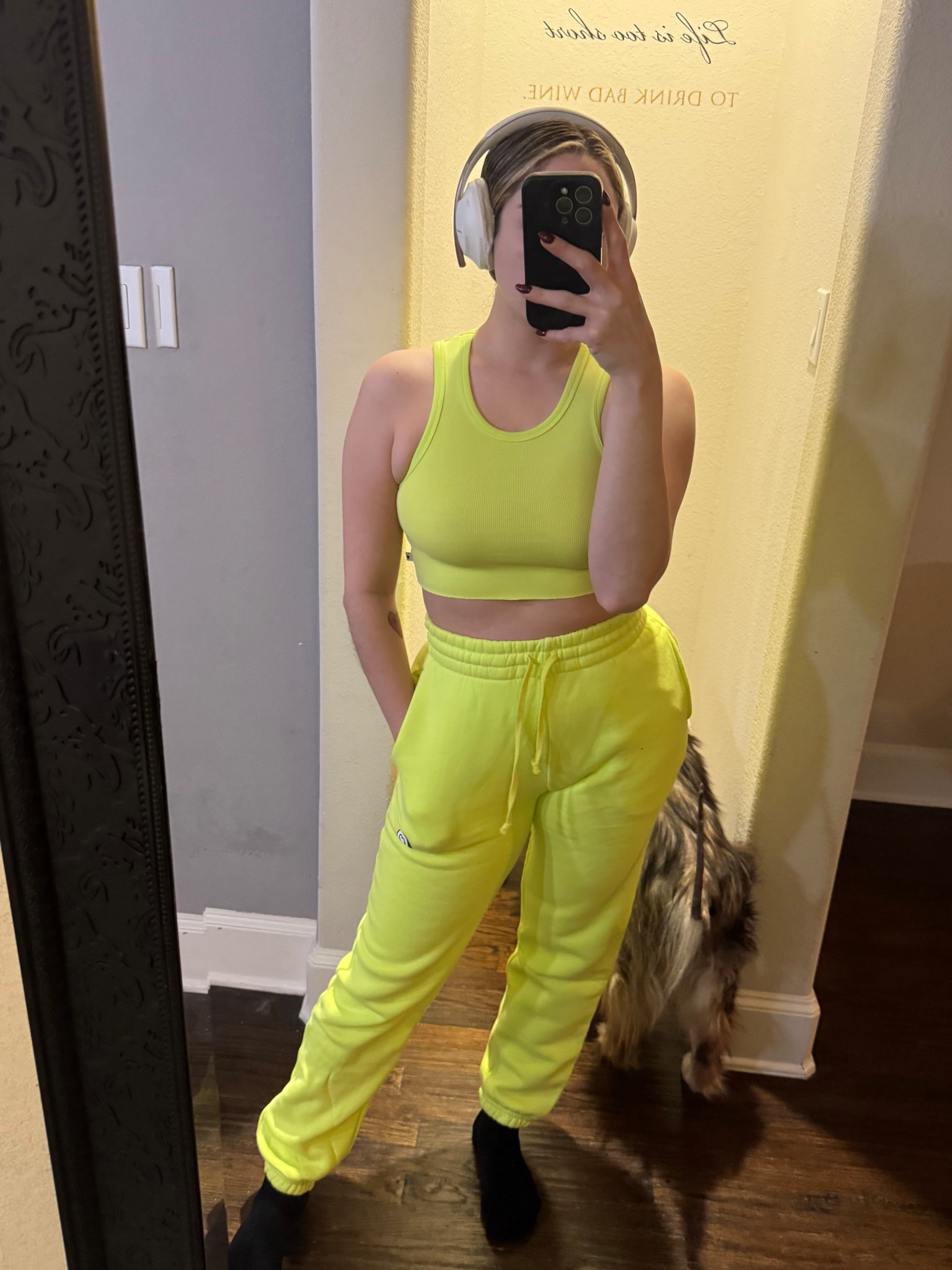 My feeding the dogs tonight outfit. My new favorite sweatsuit set from The Local Love Club. TLLC killed it with this fit. 💚

#LTKFindsUnder50 #LTKActive #LTKSaleAlert