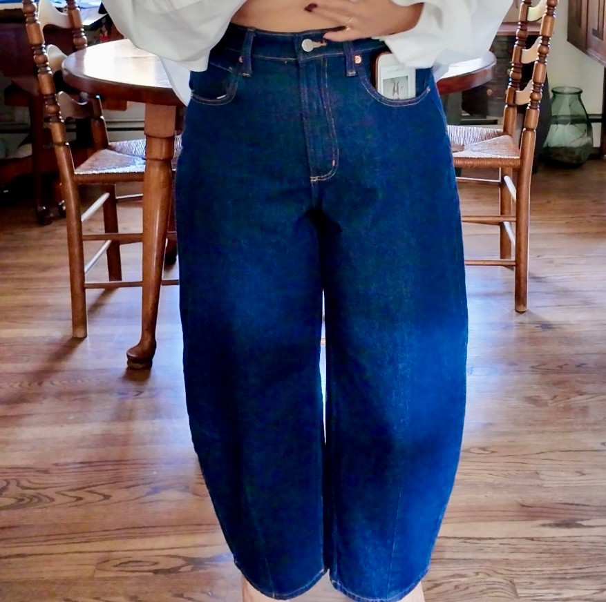 Barrel Jeans💙

#LTKStyleTip #LTKFindsUnder50 #LTKPetite