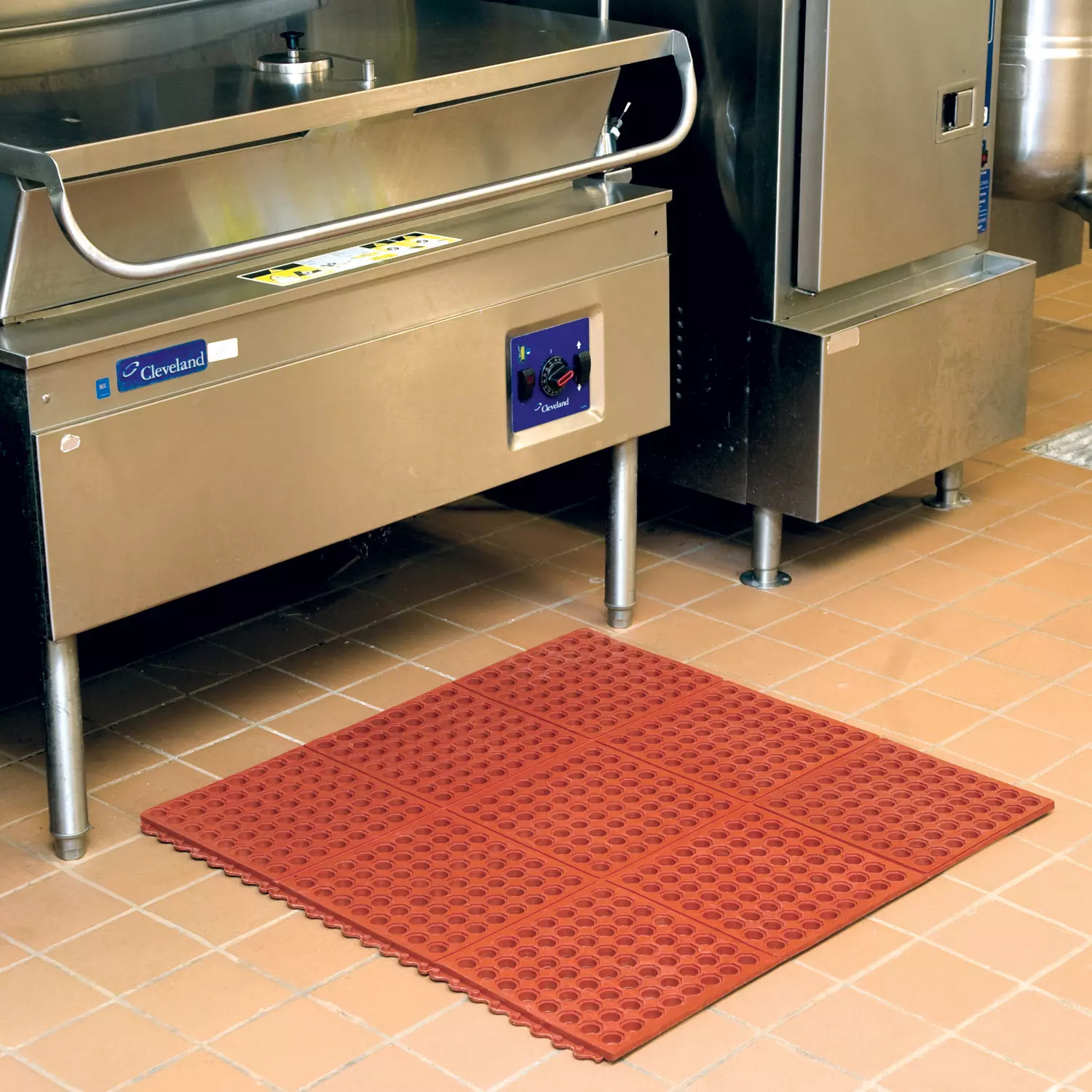 Member's Mark Commercial Grease-Proof Floor Mat (3' x 3' x .5') | Sam's Club