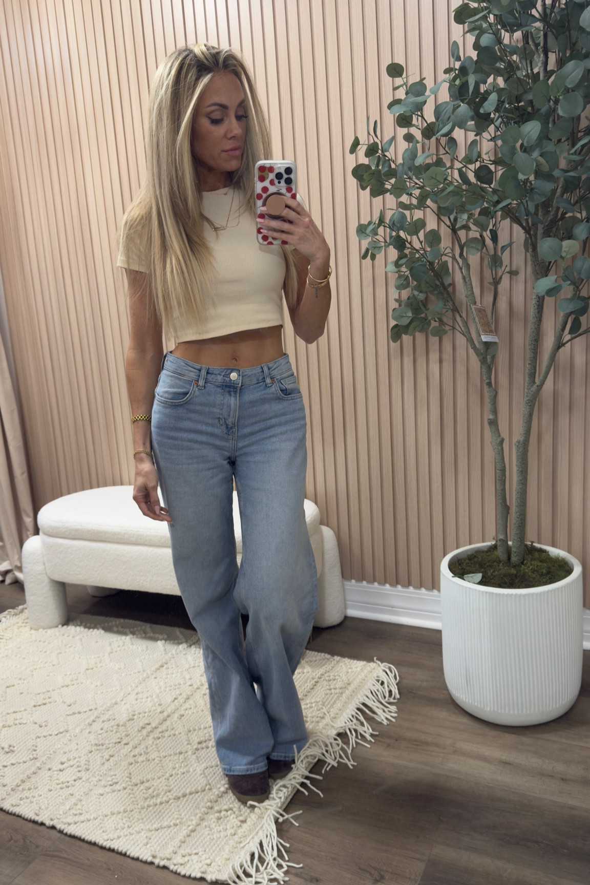 Obsessed with these jeans!!!!!!!!! #jeans #baggyjeans 

#LTKShoeCrush #LTKOver40