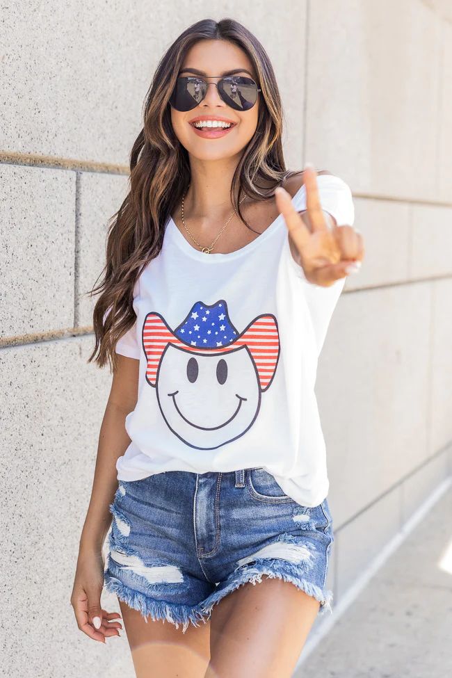 Cowboy Smiley Patriotic White Graphic Slouchy Tee | Pink Lily