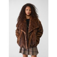 Stradivarius Kurze Kunstfelljacke Beige L | Stradivarius DE