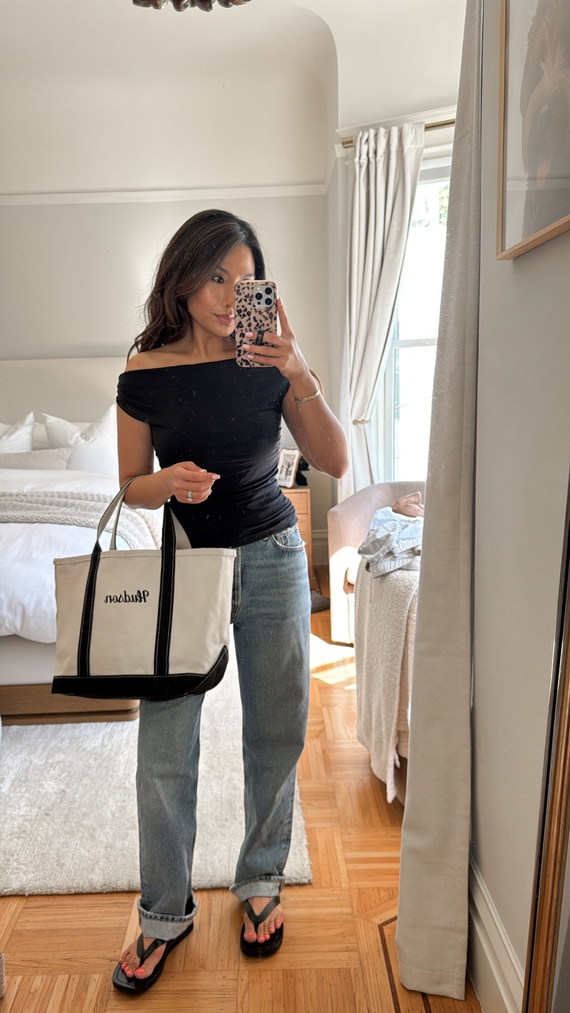 Casual ootd!

Top is old linked similar from this years current version 
Jeans - size down, wearing 24
Sandals - tts 

#LTKootd #LTKPetite