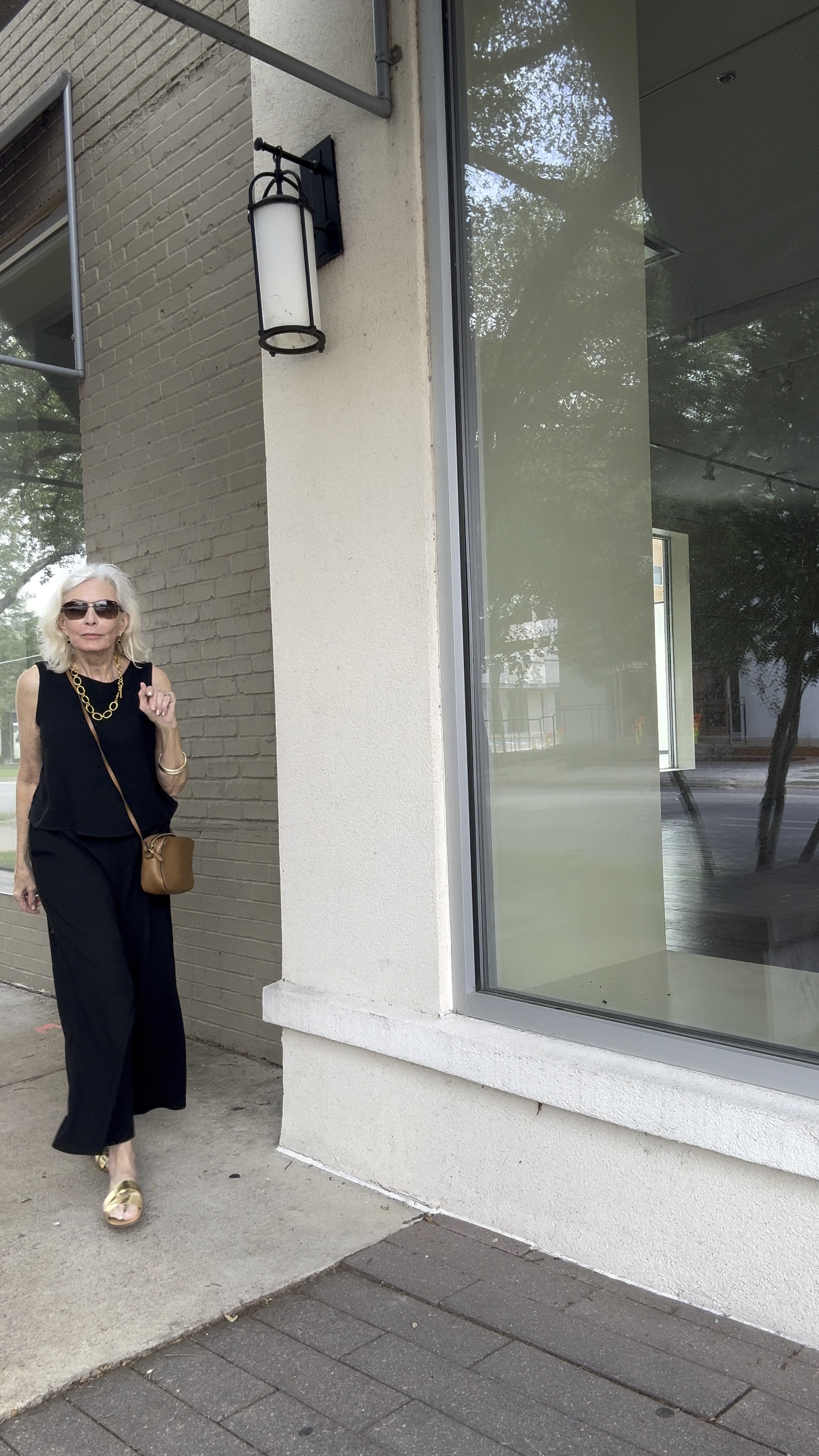 Another great summer look. Easy to wear in the forever fabric linen. I chose a size medium for that loose summer look .  Try pairing black this summer with gold or Rafia.

#LTKVideo #LTKstyletip #LTKfindsunder100