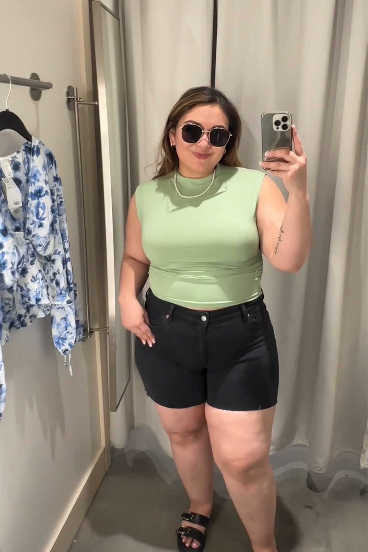 Top Sz L
Shorts Sz 18

#LTKstyletip #LTKplussize #LTKmidsize