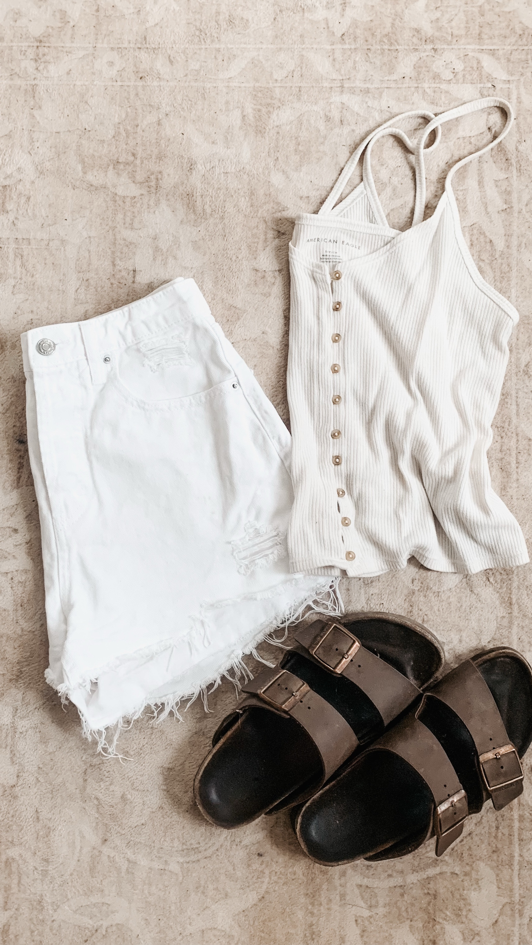 Outfit Ideas for Spring 🤍 
Mixing and matching neutral basics for tons of cute outfits 

Capsule Wardrobe 
Closet Staples
Spring Fashion

#LTKSeasonal #LTKStyleTip #LTKWatchNow