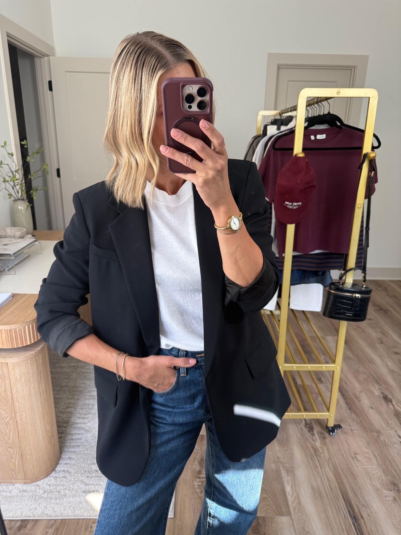 Wearing 4, below bum length classic fit (sized up one for a more relaxed fit)

#LTKSeasonal #LTKOver40 #LTKootd