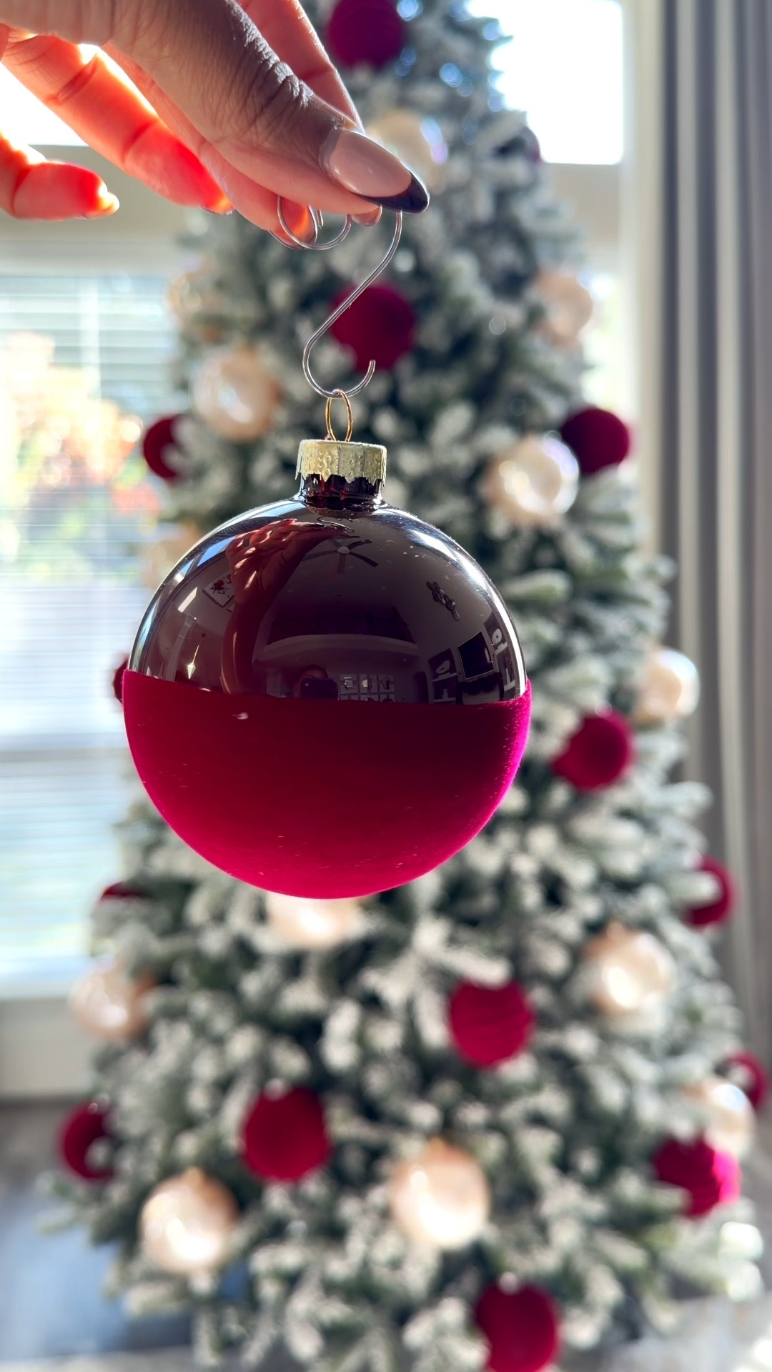 Shop my Christmas tree, ornaments, tree picks, gift boxes and more 

#LTKActive #LTKHoliday #LTKHome