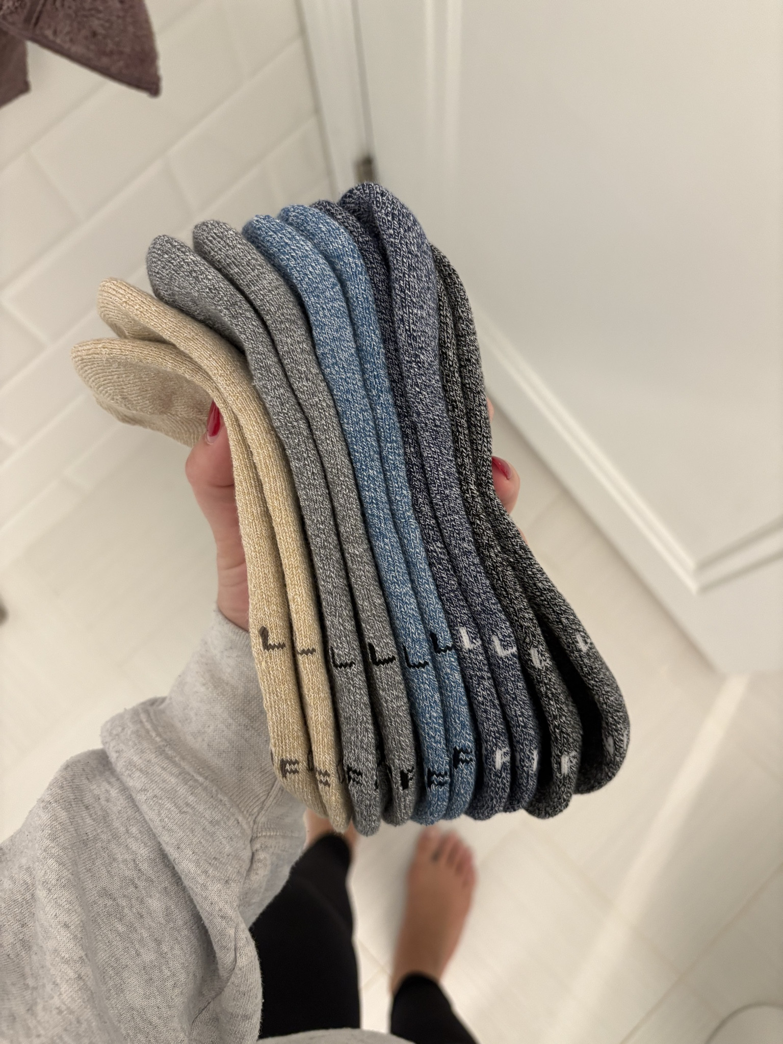 Best no slip socks! That have a rubber grip on the inside heel so they don’t slip down. 

Running / Amazon find / Amazon fashion / athletic wear / athleisure / basics 

#LTKActive #LTKSaleAlert #LTKFindsUnder50