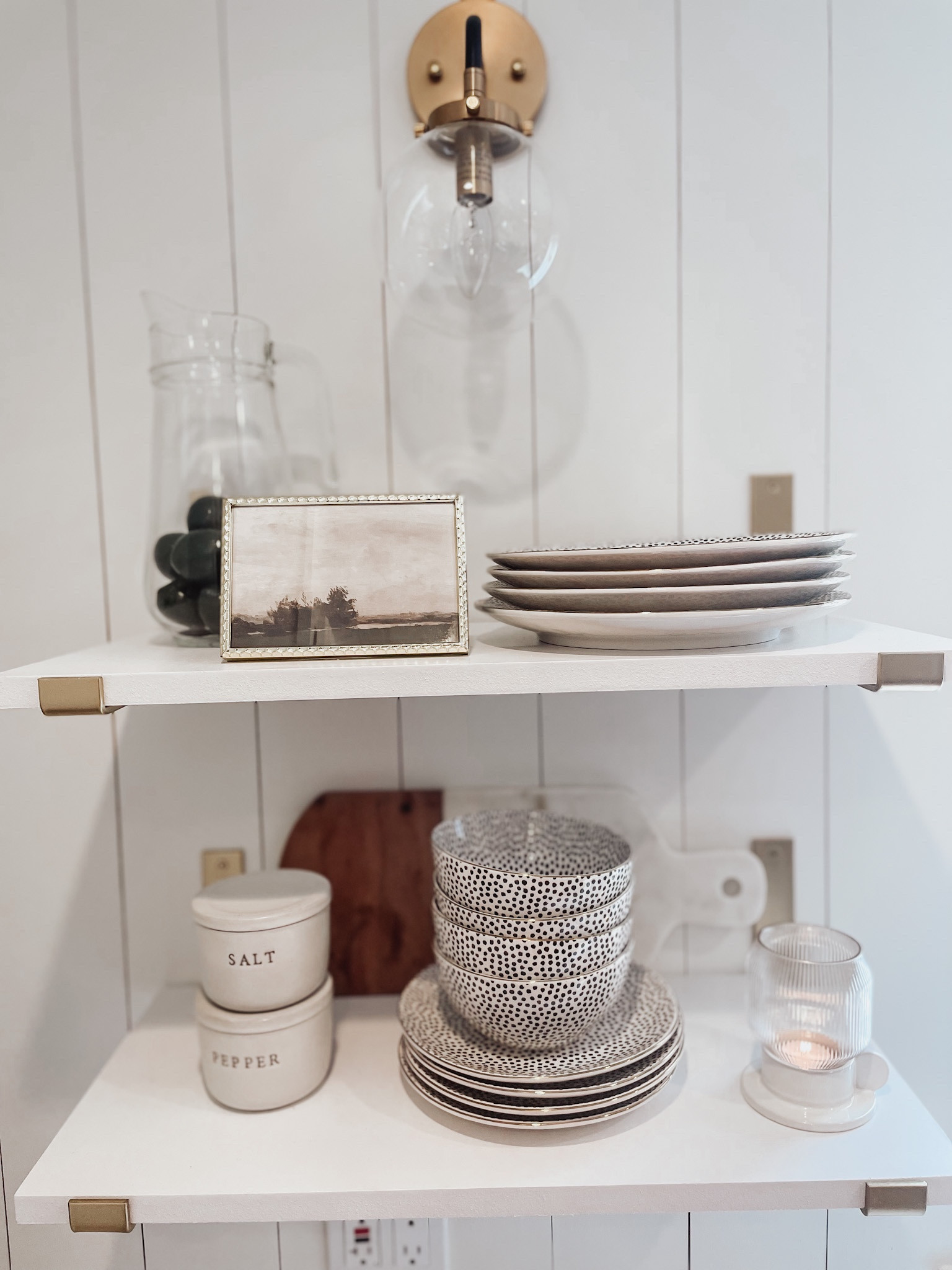 Open shelving styling kitchen farmhouse 

#LTKsalealert #LTKhome #LTKstyletip