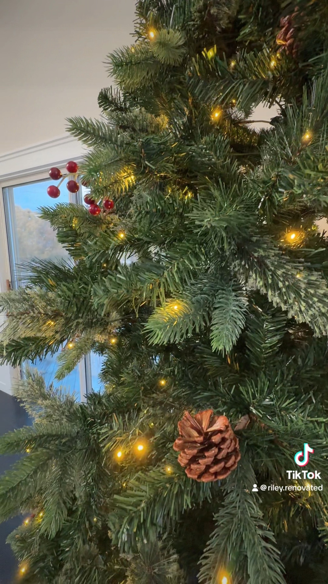 P R E T T I E S T Christmas tree ✨🤌🏼😮‍💨

#LTKHoliday #LTKCyberWeek #LTKHome