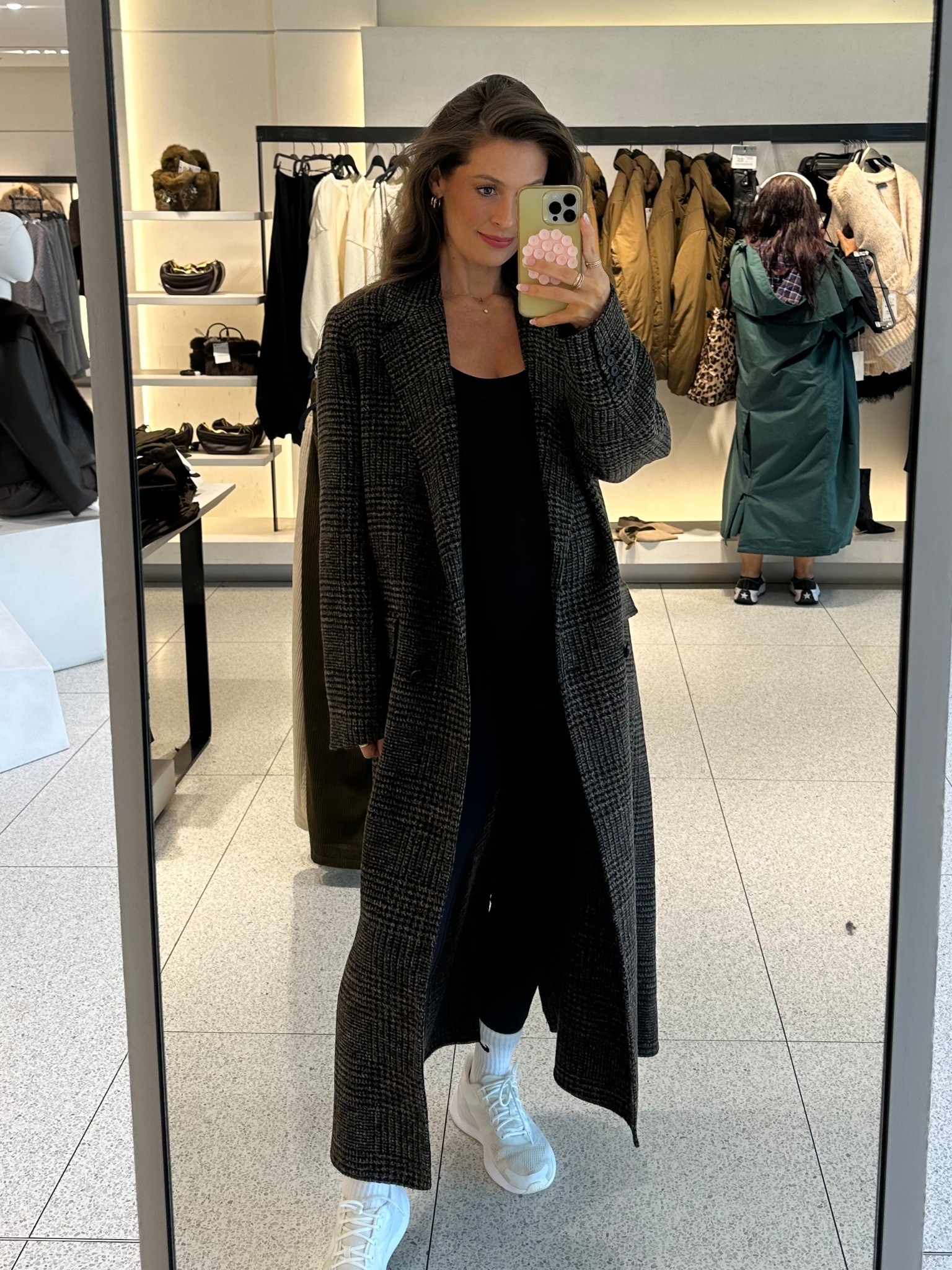 Gorgeous brown check Zara coat 
Oversized fit
I’m wearing a size xs