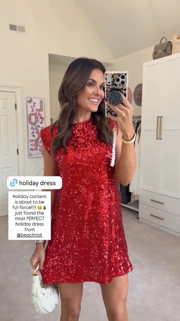 the prettiest holiday dress perfect for any party of family photoshoot 


#LTKSeasonal #LTKHoliday