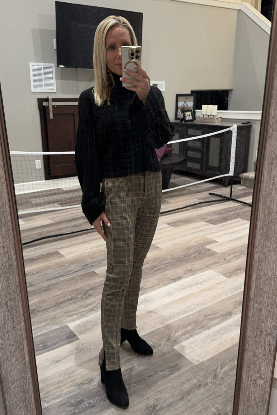 Winter days are here. These VICI Collection plaid pants are sold out but I linked similar ones and a few cheaper options. 

#vicicollection #winterwear #fallfashion #plaid pants 

#LTKCyberWeek #LTKShoeCrush #LTKOver40