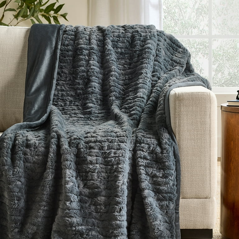Better Homes & Gardens Grey Twisted Rib Faux Fur Throw, 50" x 72" | Walmart (US)