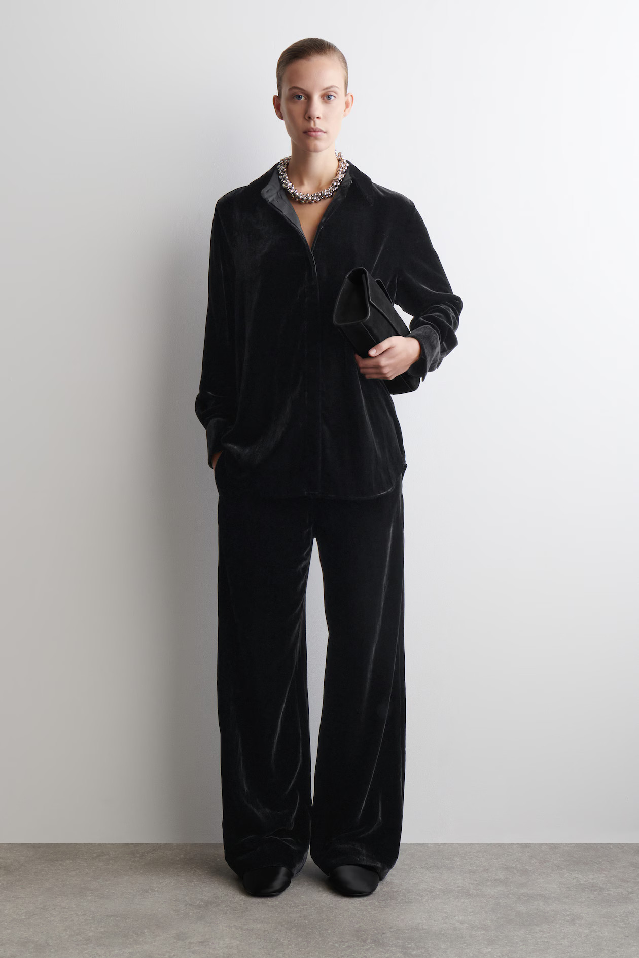 VELVET ELASTICATED STRAIGHT-LEG TROUSERS - BLACK | COS EE | COS (EU)