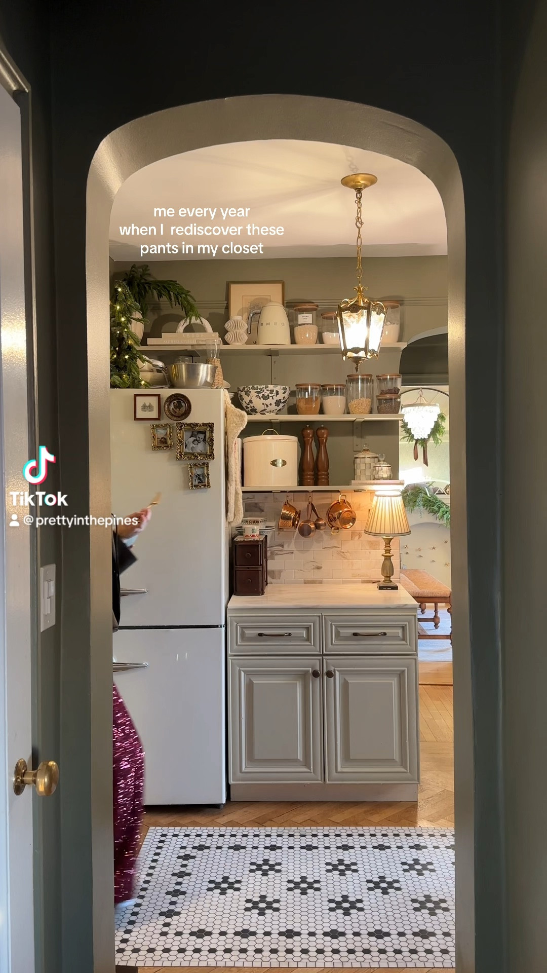 red sequin pants are back for the holidays ❤️🌲🎁

#LTKHolidaySale