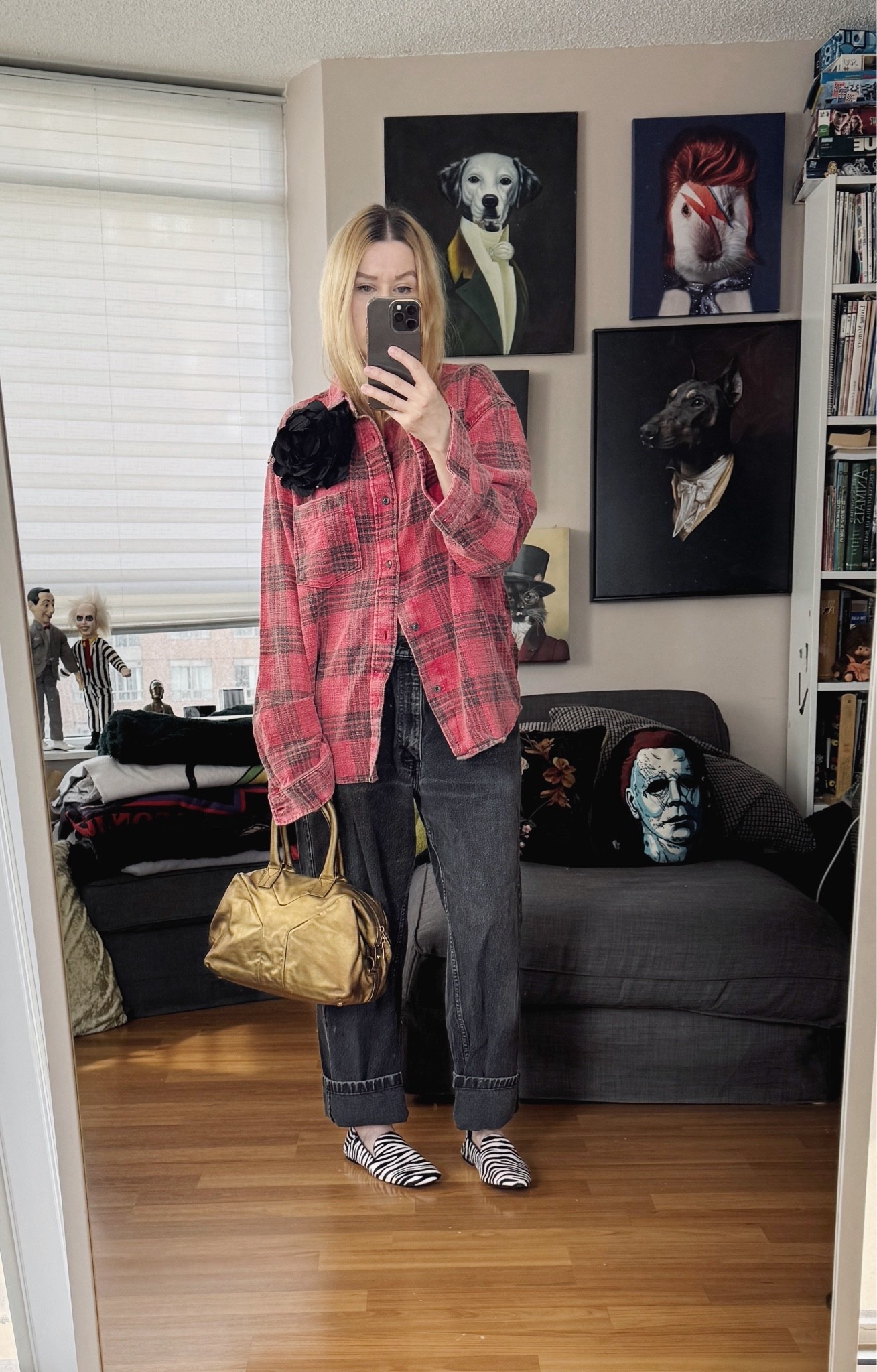 Finally got dressed. I was kind of hoping to hibernate this long weekend but a trip to the grocery store is needed 😞
Jeans, brooch, and bag are preloved/vintage.

#LTKcanada #LTKstyletip