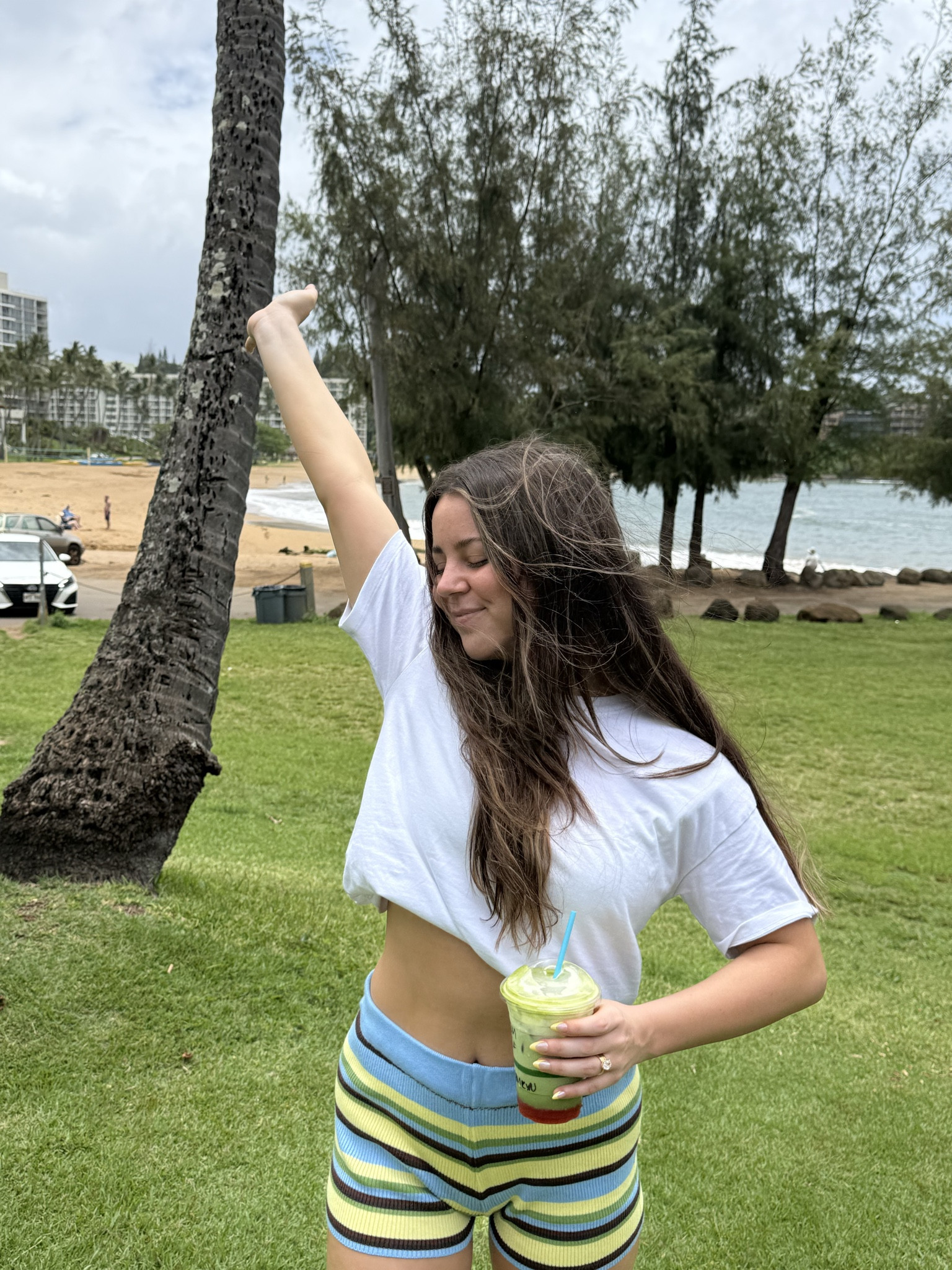 Hawai’i ootd 🤍🥥🥝 

#LTKootd