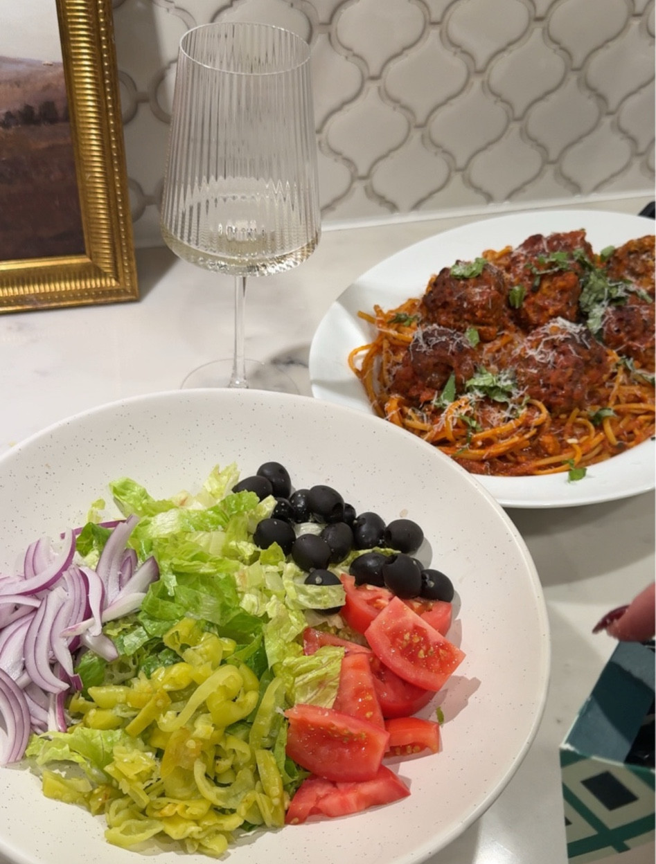 all my kitchen essentials for our pasta and salad nights

the best olive oil, flake salt, kitchen gadgets etc 


#LTKHome #LTKFamily #LTKFindsUnder50
