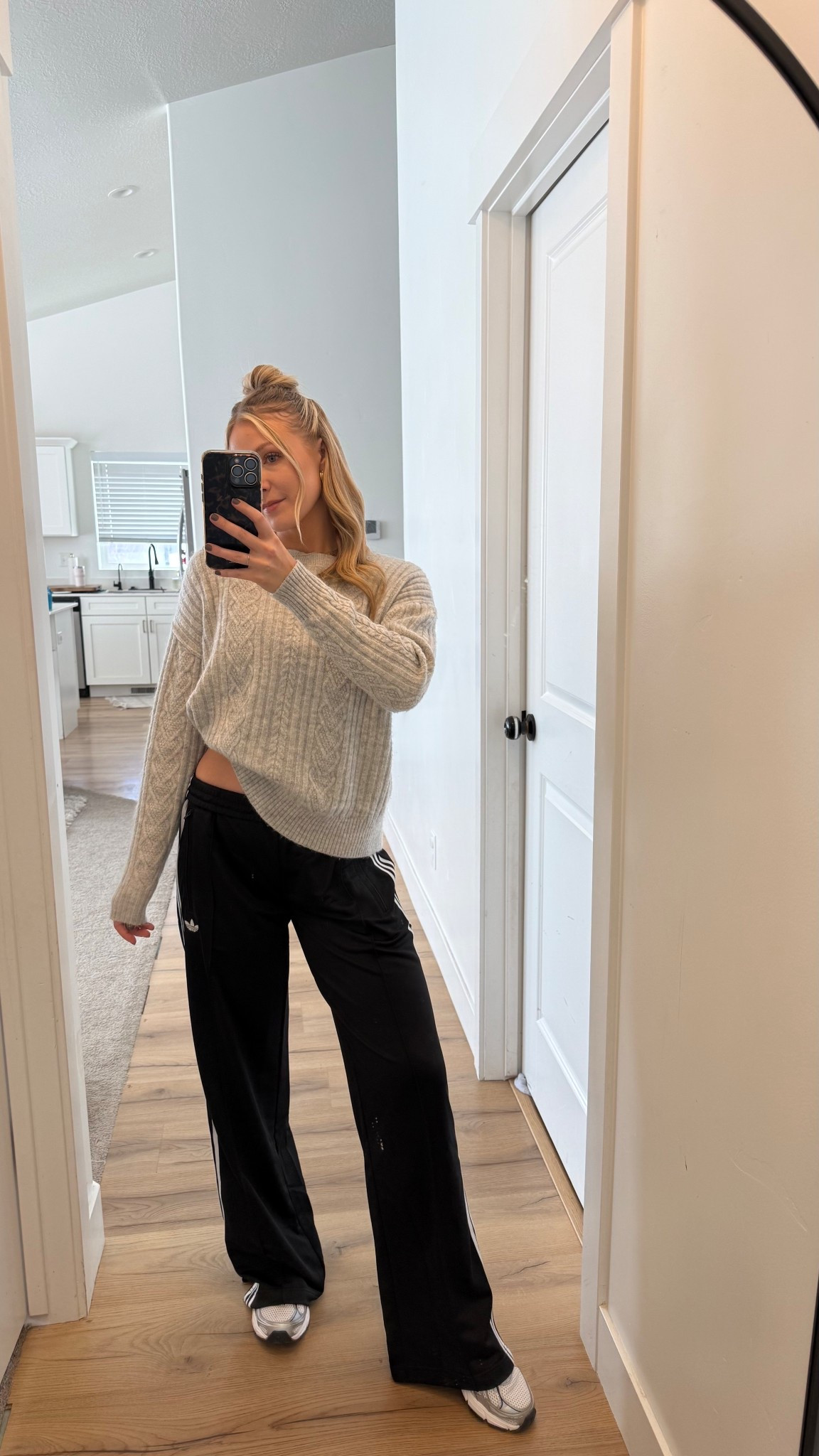 Track pants I want to wear every SINGLE day! 🙌🏻🙌🏻🙌🏻. 

Wearing small. I am 5’4”
Long but I love them!

Trackpants
Adidas 
Lounge
Ootd
New balance 

#LTKdayinmylife #LTKValentine #LTKootd