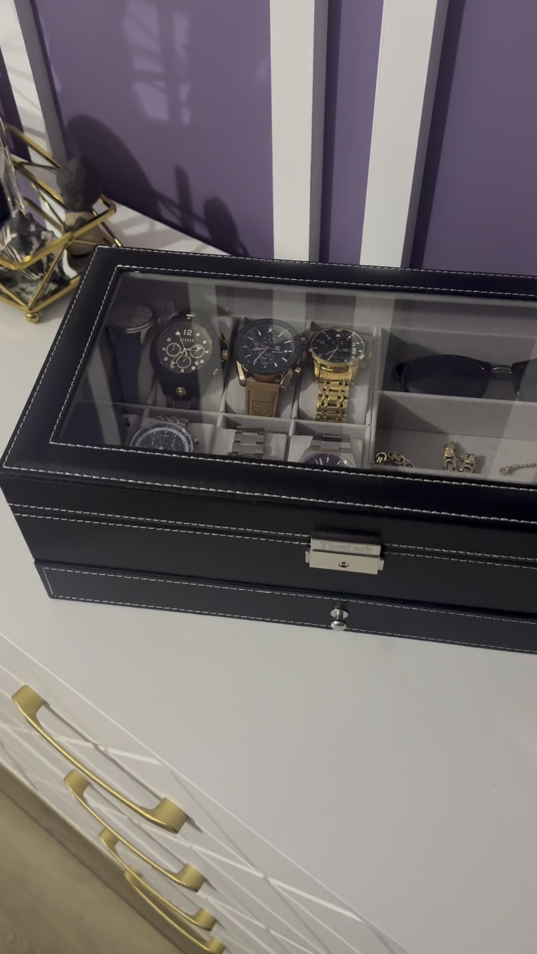 My favorite watch and jewelry organizer for men


#LTKMens #LTKTravel #LTKHome