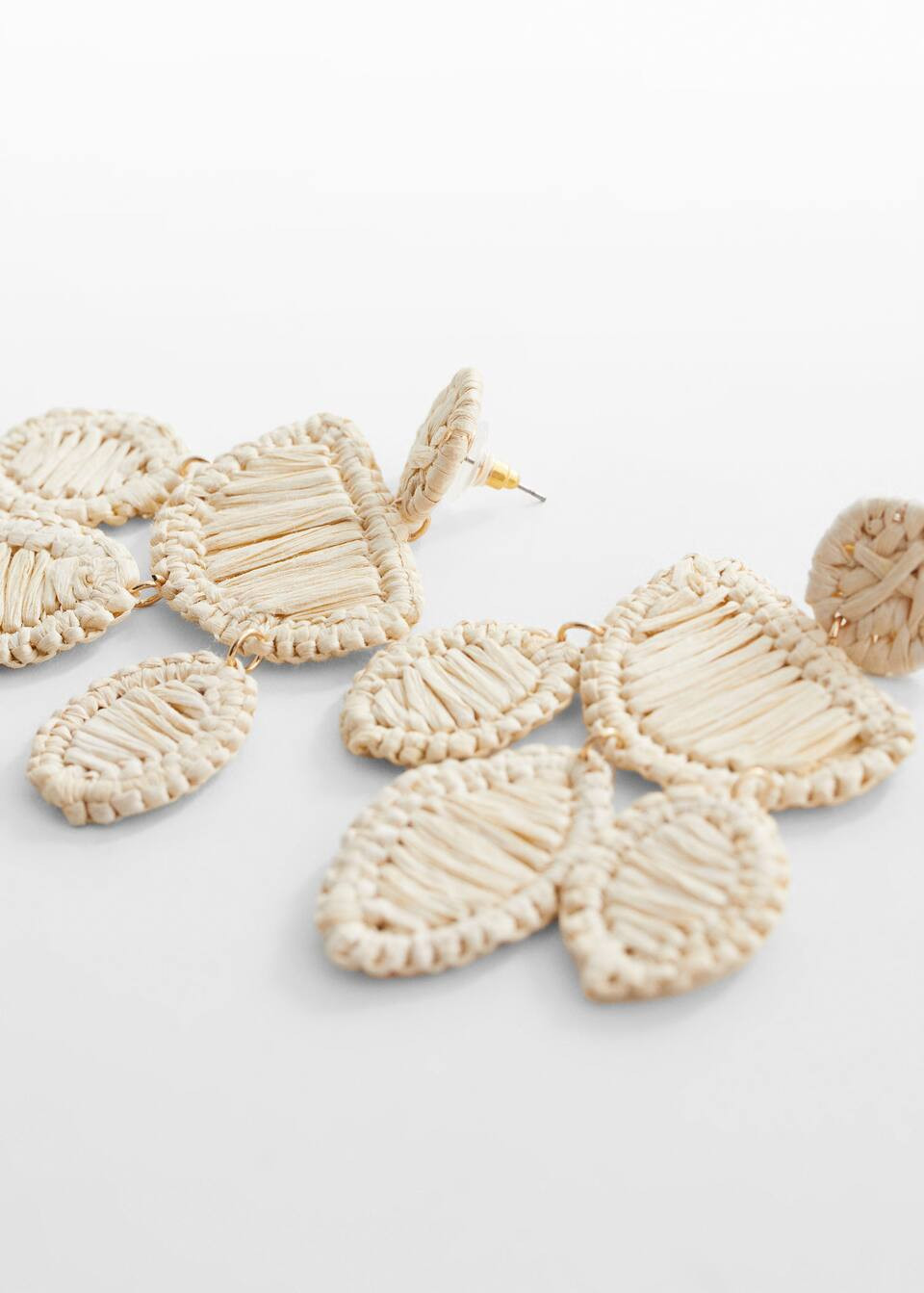 Long raffia earrings | MANGO (UK)