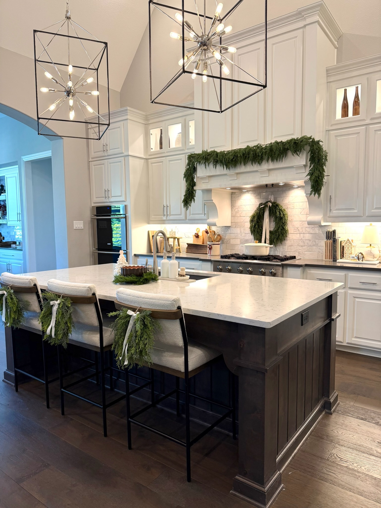 Holiday Kitchen Decor ✨

Kitchen Inspo
Holiday Decor
Holiday Kitchen
Neutral Kitchen Decor
Neutral Holiday
Minimal Holiday Decor  

 #LTKStyleTip

#LTKHoliday #LTKHome