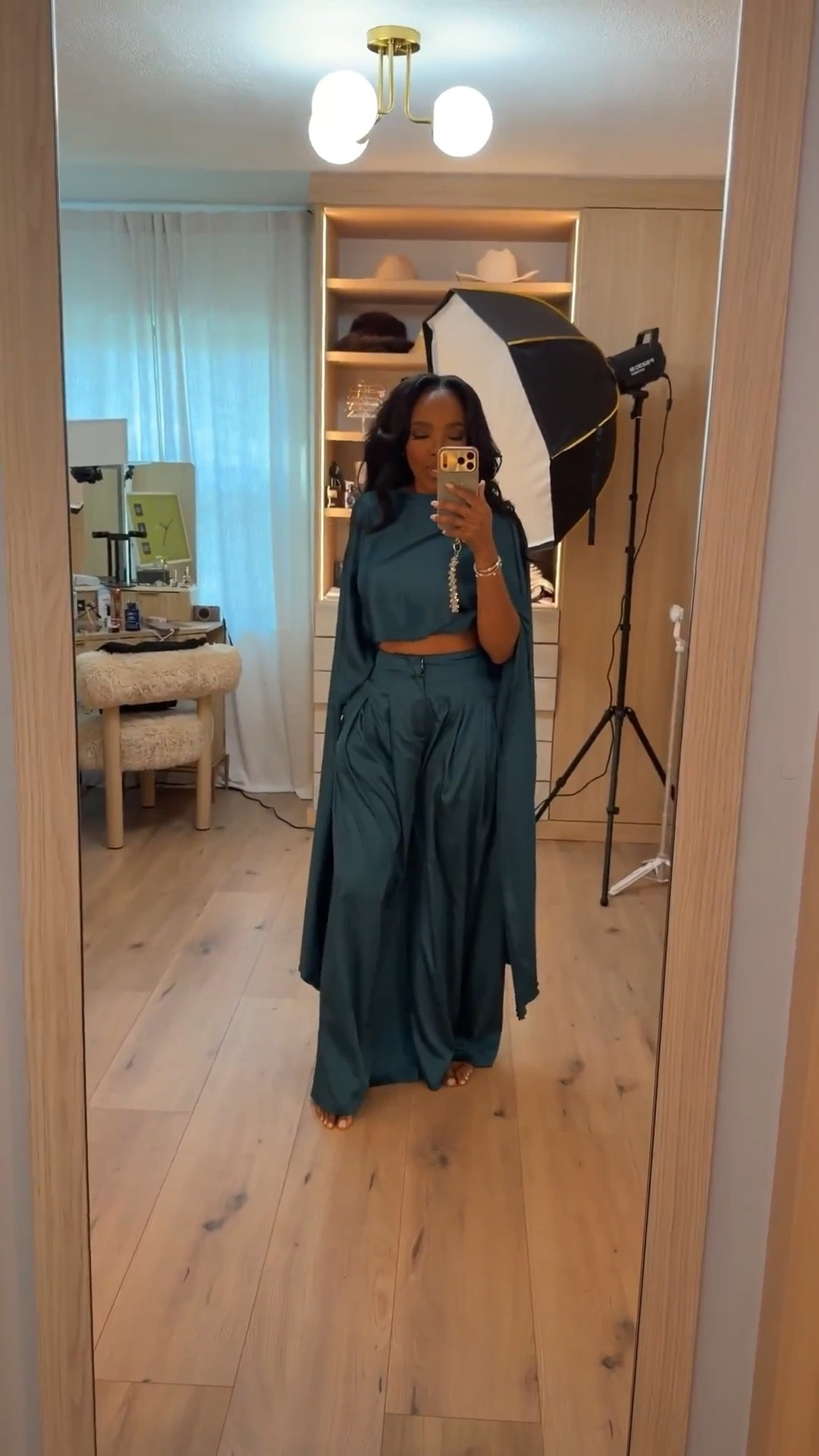 ✨ Bold Satin Drama in Teal

This satin set is made to turn heads in the best way. The draped cape detail adds instant movement and elegance, while the fluid wide-leg pants keep the silhouette sleek and elevated. It’s one of those statement pieces that feels timeless now and will still feel special season after season.

Perfect for:
• Holiday parties
• Winter events
• Elevated nights out

📏 Sizing:
Set: Small

Measurements:
5’4” · 138 lbs · 34D · 27” waist · 40” hips

Tap to get details.

Teal satin set outfit inspiration, statement matching sets, elevated winter party looks, chic evening outfits with movement.

Follow me on Instagram and YouTube @kirasfashionfinds

#LTKPetite #LTKHoliday #LTKootd