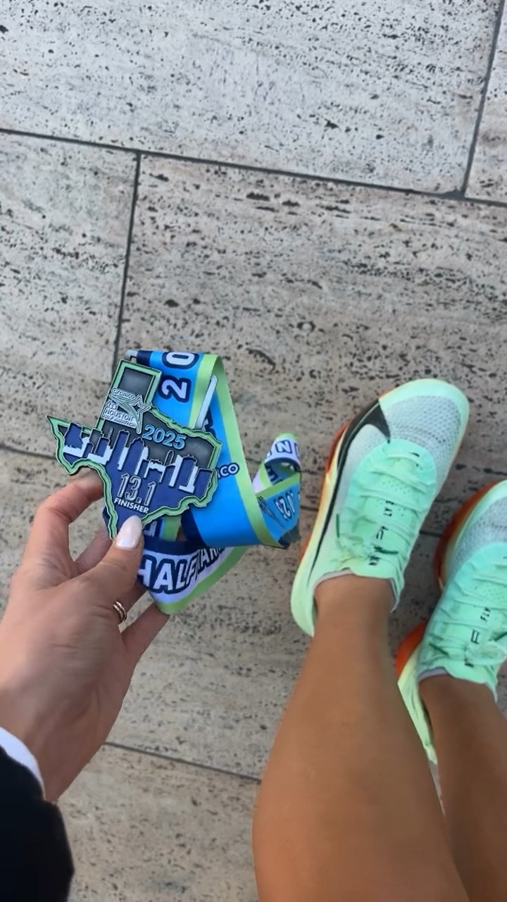 special thanks to kipchoge for the new half marathon pb 😮‍💨 
