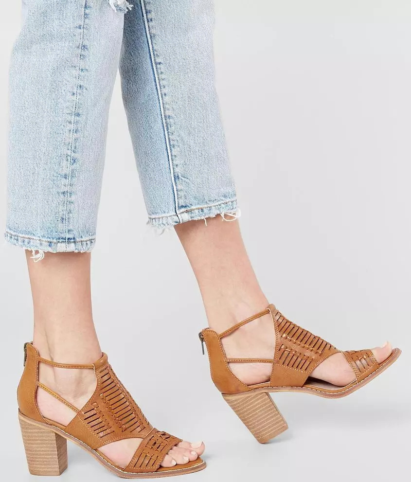 Mi. iM Keshia Heeled Sandal | Buckle