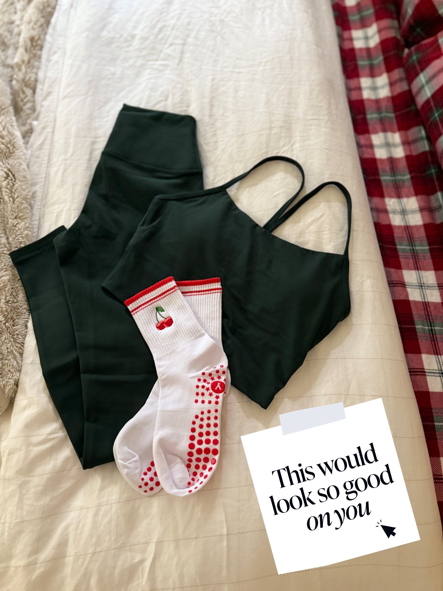 It’s tiiiiiime!!! Friday Pilates with the girls 💪🍃 Cozy mornings, forest green tones, and feel-good energy only 🤍 #Crzyyoga

#LTKHoliday #LTKActive