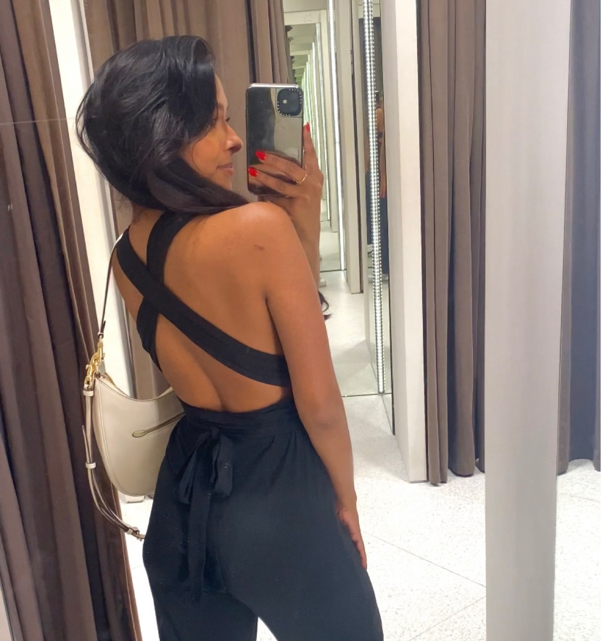 Nipple Pads are game changer for backless dresses 🤝

#LTKeurope #LTKFind