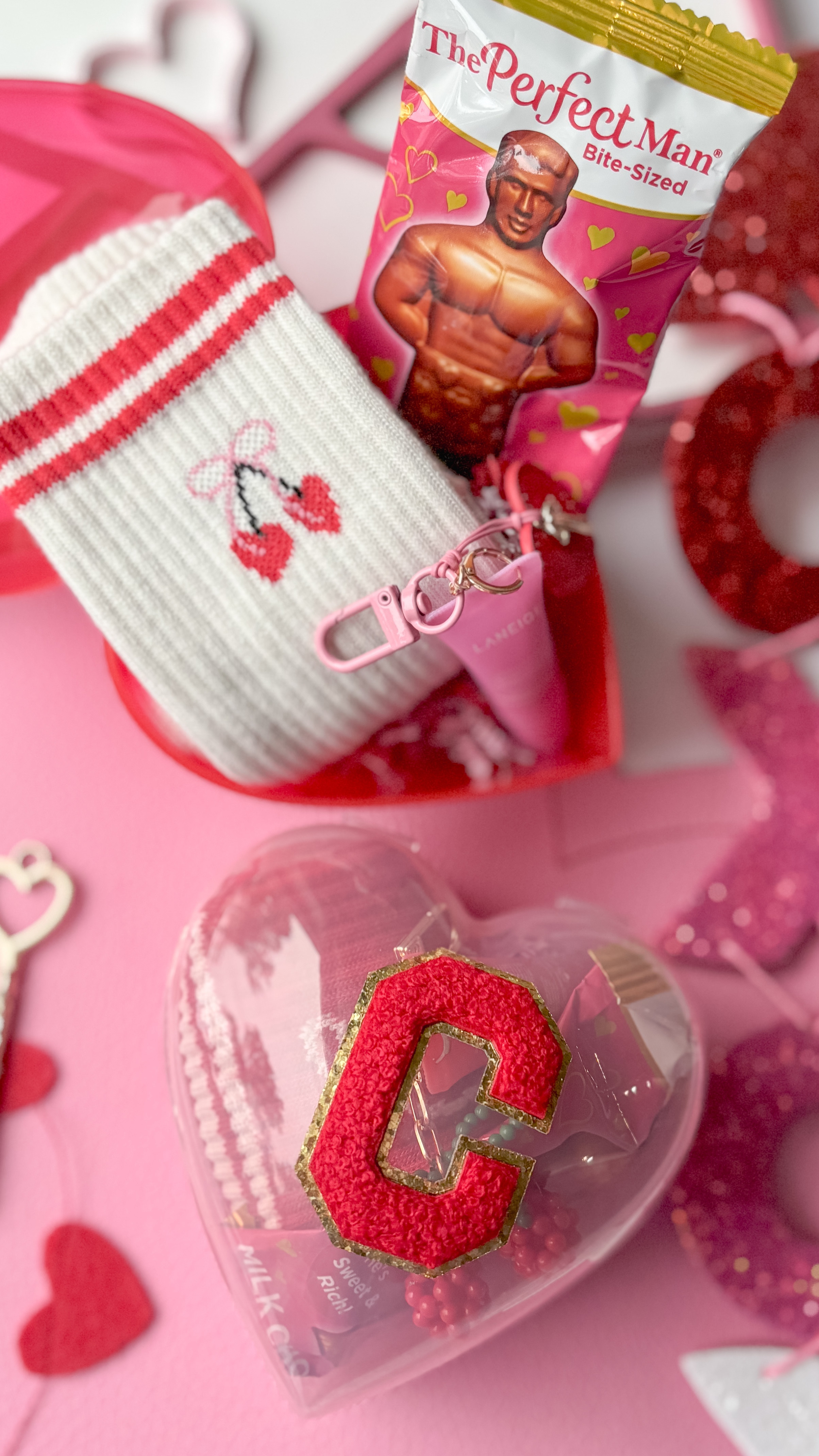 💘 Girls just wanna…💘
These heart containers are perfect for treating the girls in your life with a little somethin’! Spoil them with cute socks, some lip balm, and “The Perfect Man” 😉

#LTKValentine #LTKBeauty