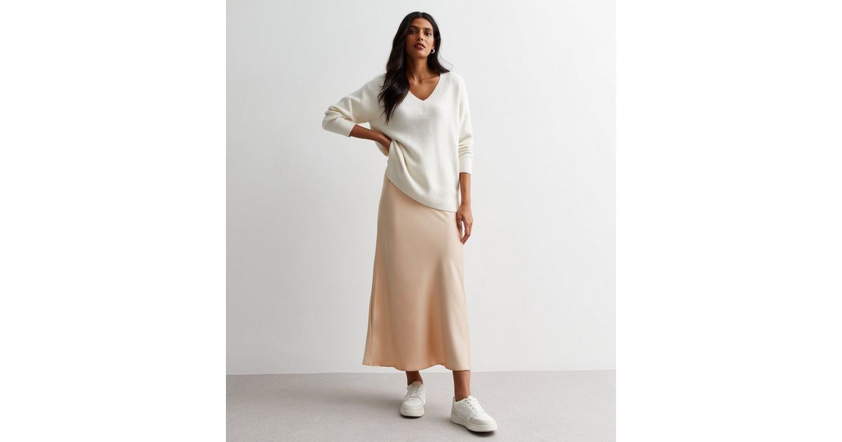 Cream Satin Bias Cut Midaxi Skirt
						
						Add to Saved Items
						Remove from Saved Items | New Look (UK)