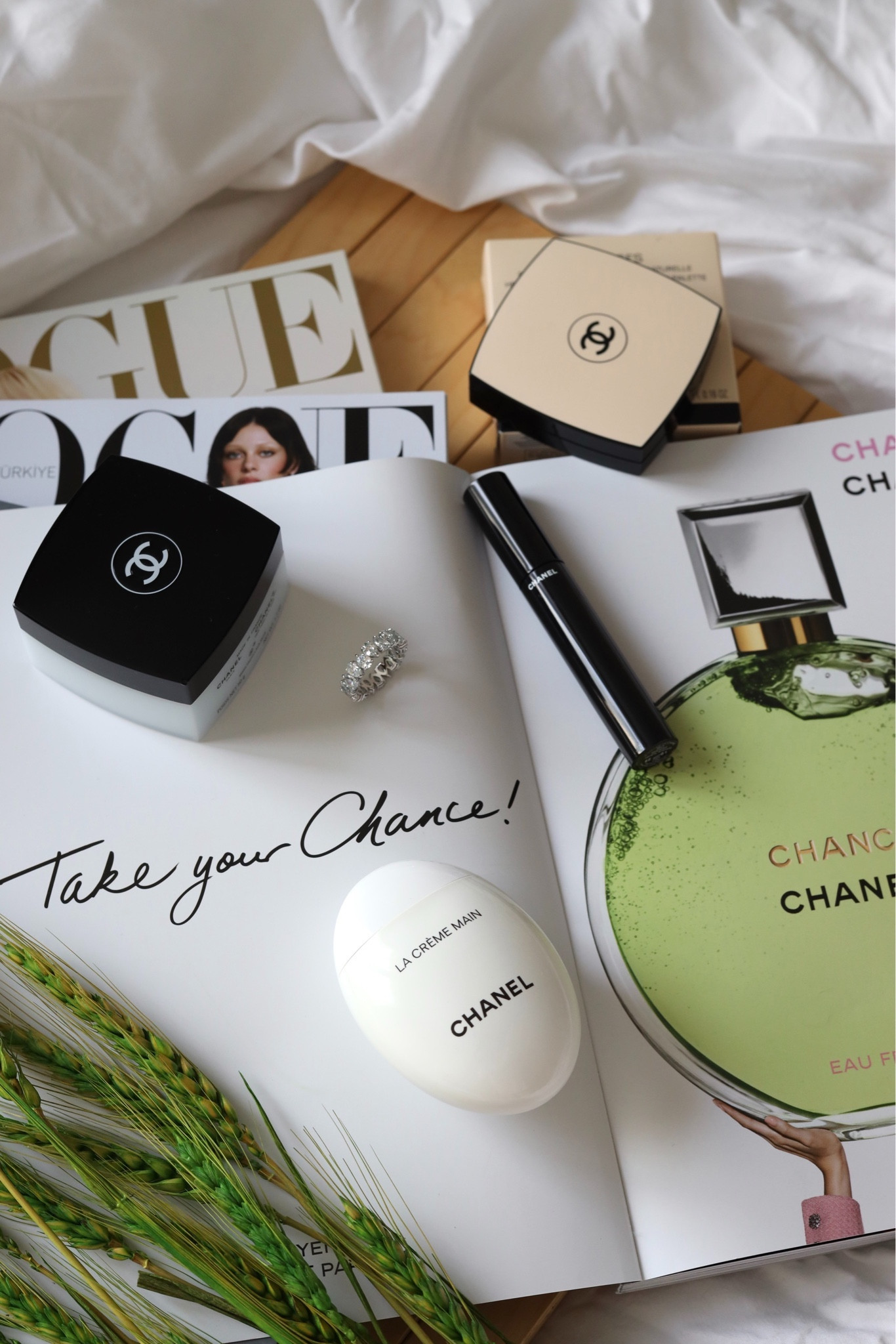 Beauty | Make-up | Products | Chanel Beauty | Chanel Make-Up | Beauty Cream | Mascara | Finishing Powder 

#LTKbeauty #LTKfindsunder100 #LTKGiftGuide